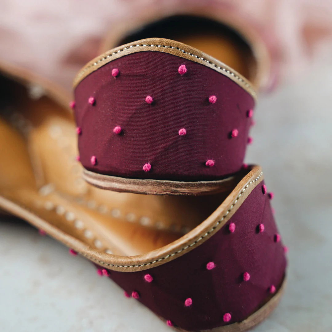 Maroon French Laced Printed Jutti - Image 3