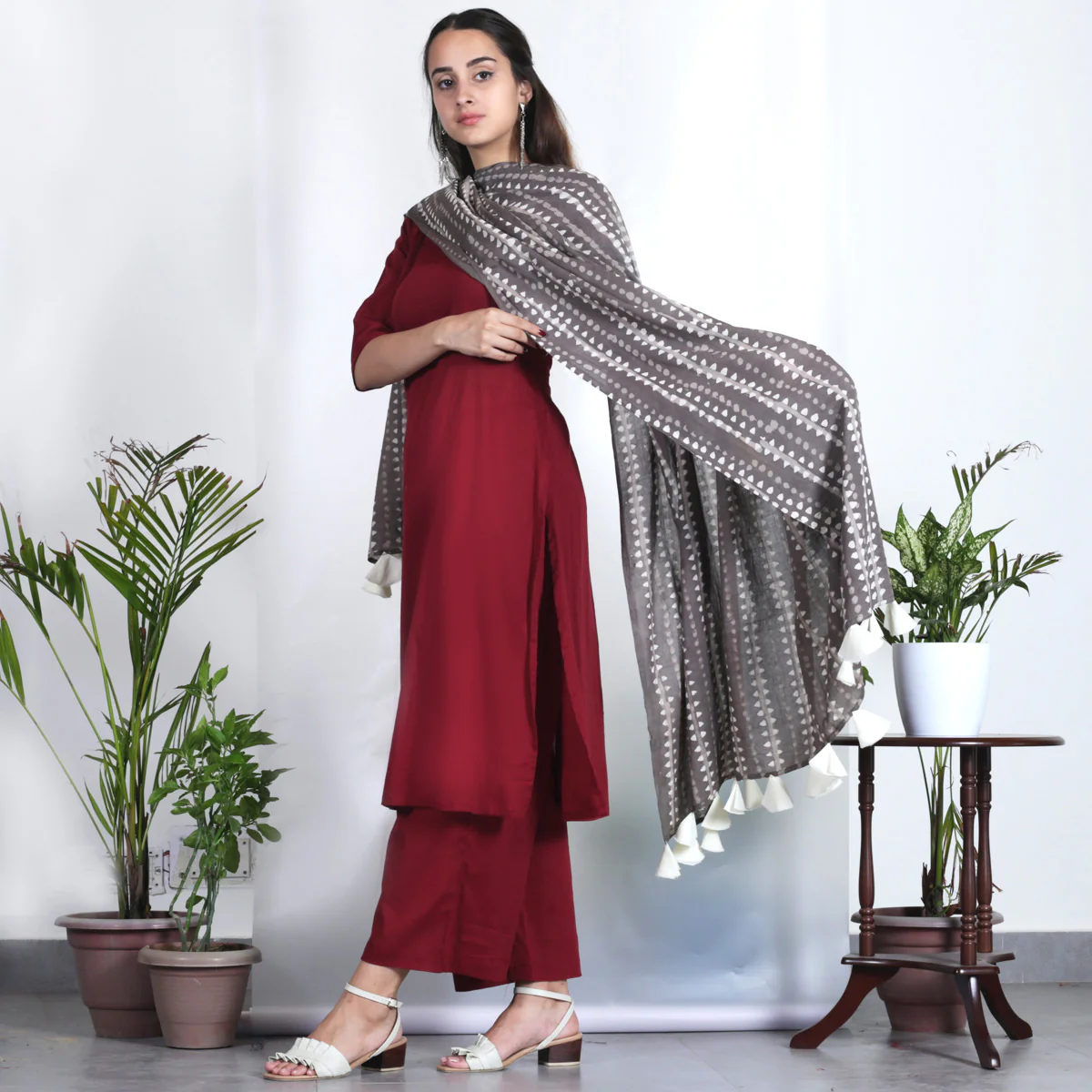 Maroon Salwar Kurta Set with Grey Dupatta - Image 10