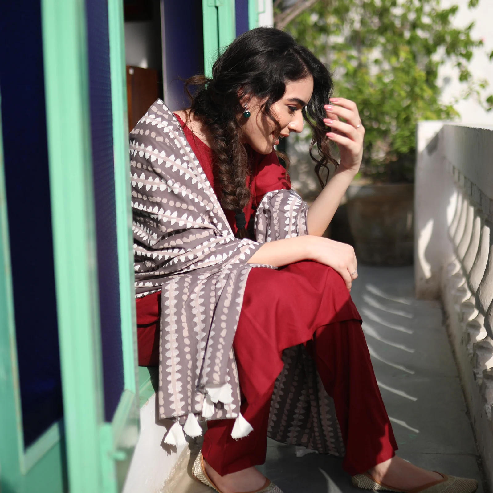 Maroon Salwar Kurta Set with Grey Dupatta - Image 11