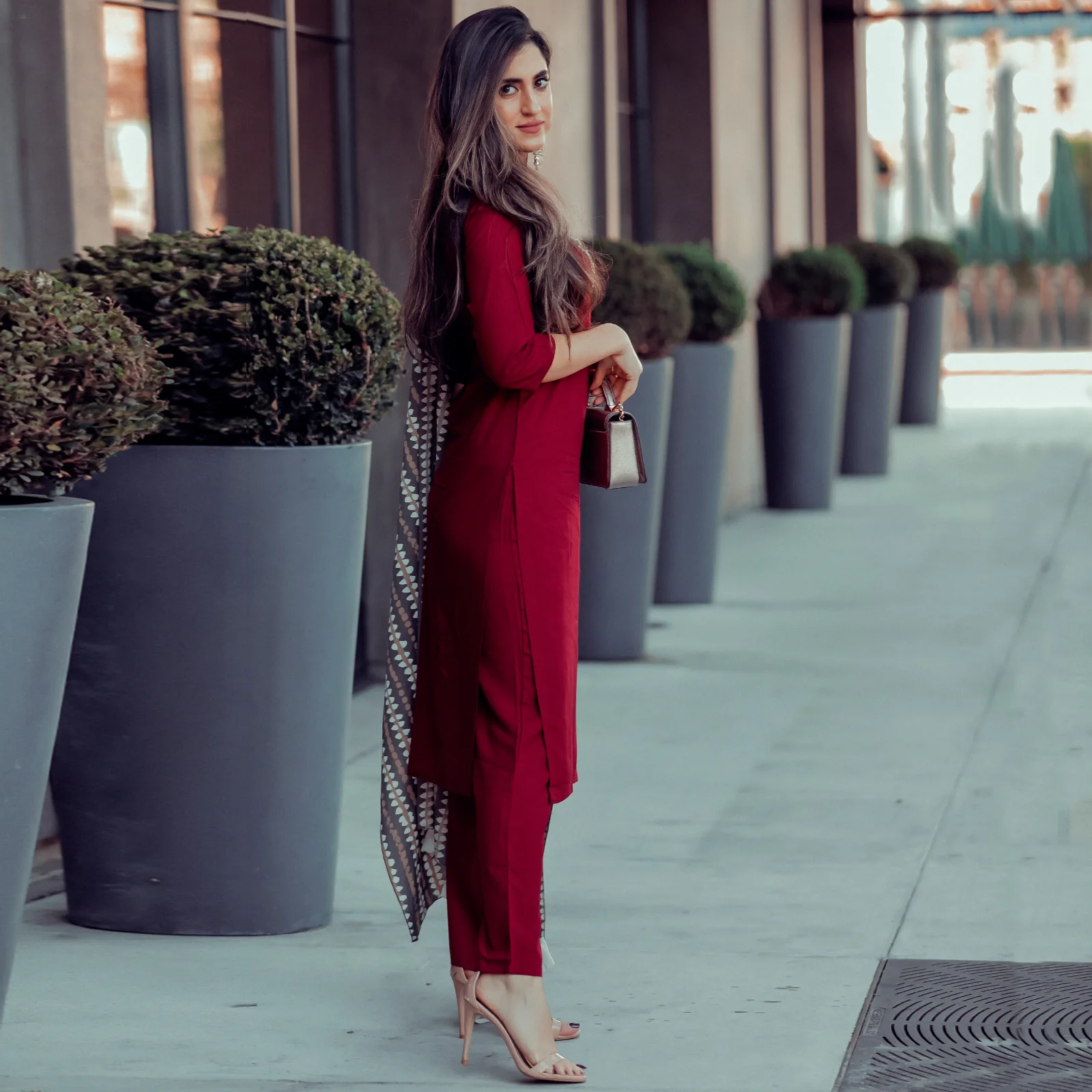 Maroon Salwar Kurta Set with Grey Dupatta - Image 5