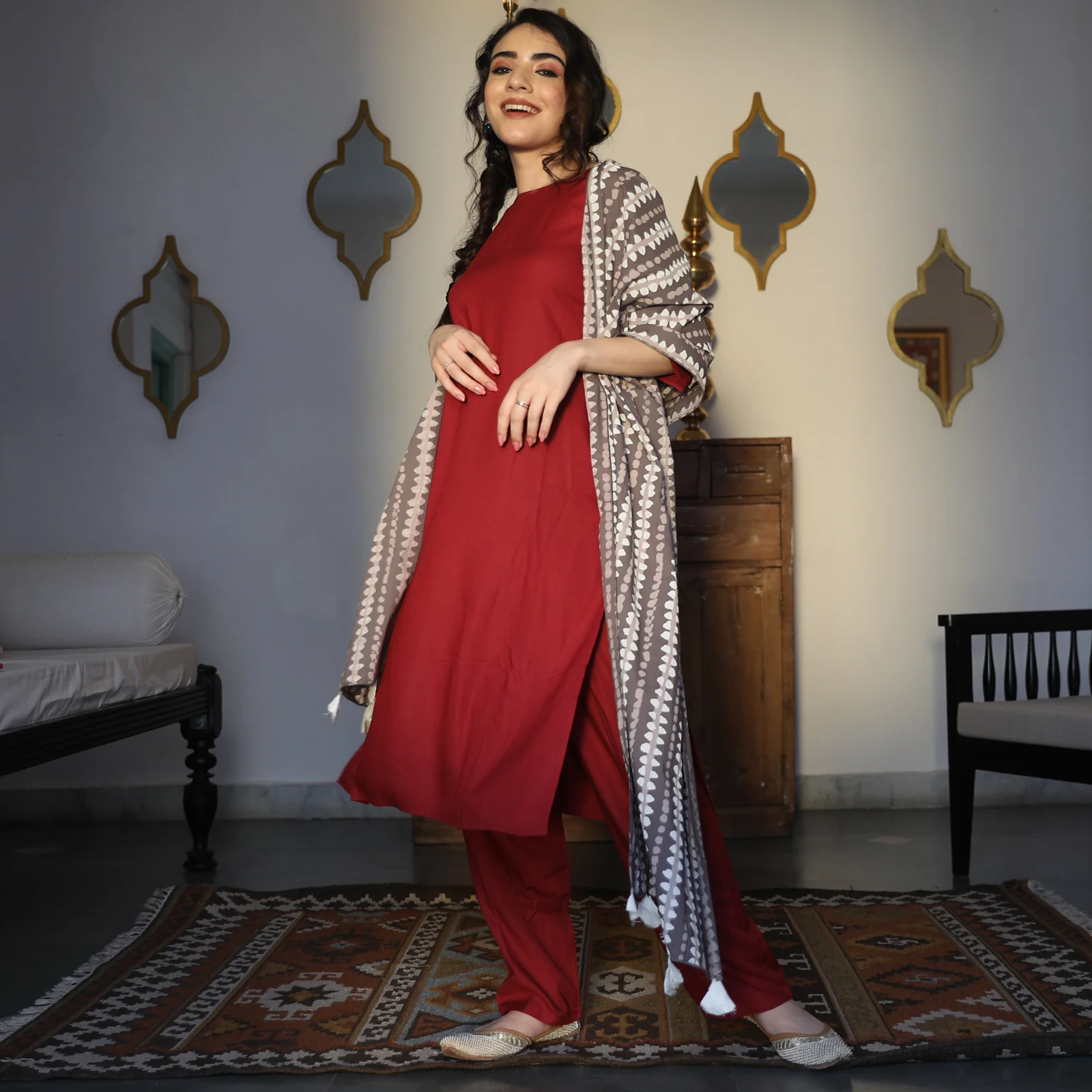 Maroon Salwar Kurta Set with Grey Dupatta - Image 7