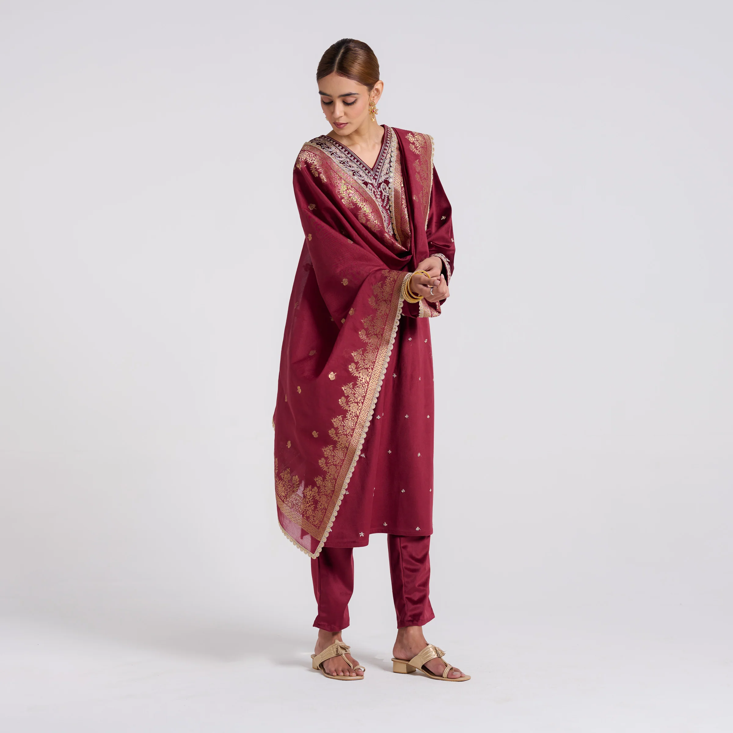 Maroon Varak Embroidered Velvet Set with Brocade Dupatta - Image 4