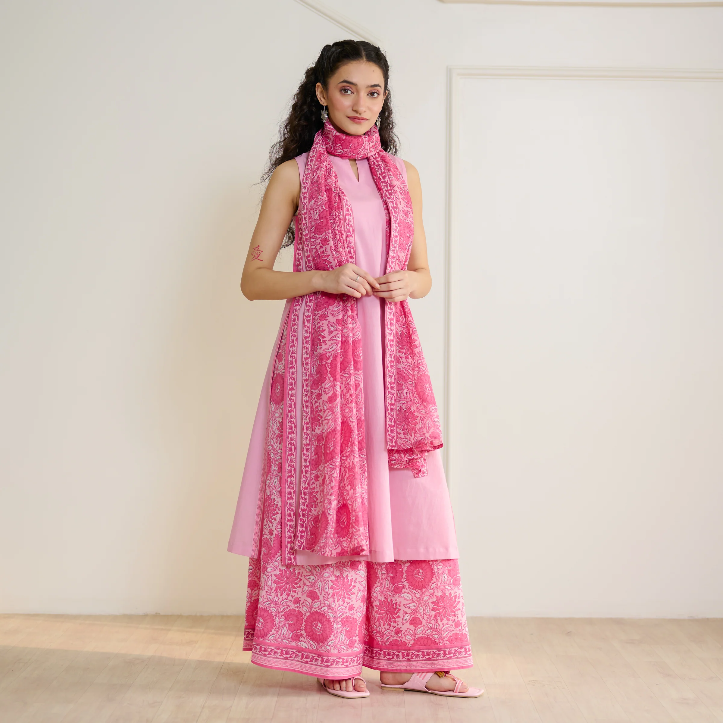 Mehek Sanganeri Inspired Sleeveless Kurta Palazzo Set with Dupatta - Baby Pink - Image 8