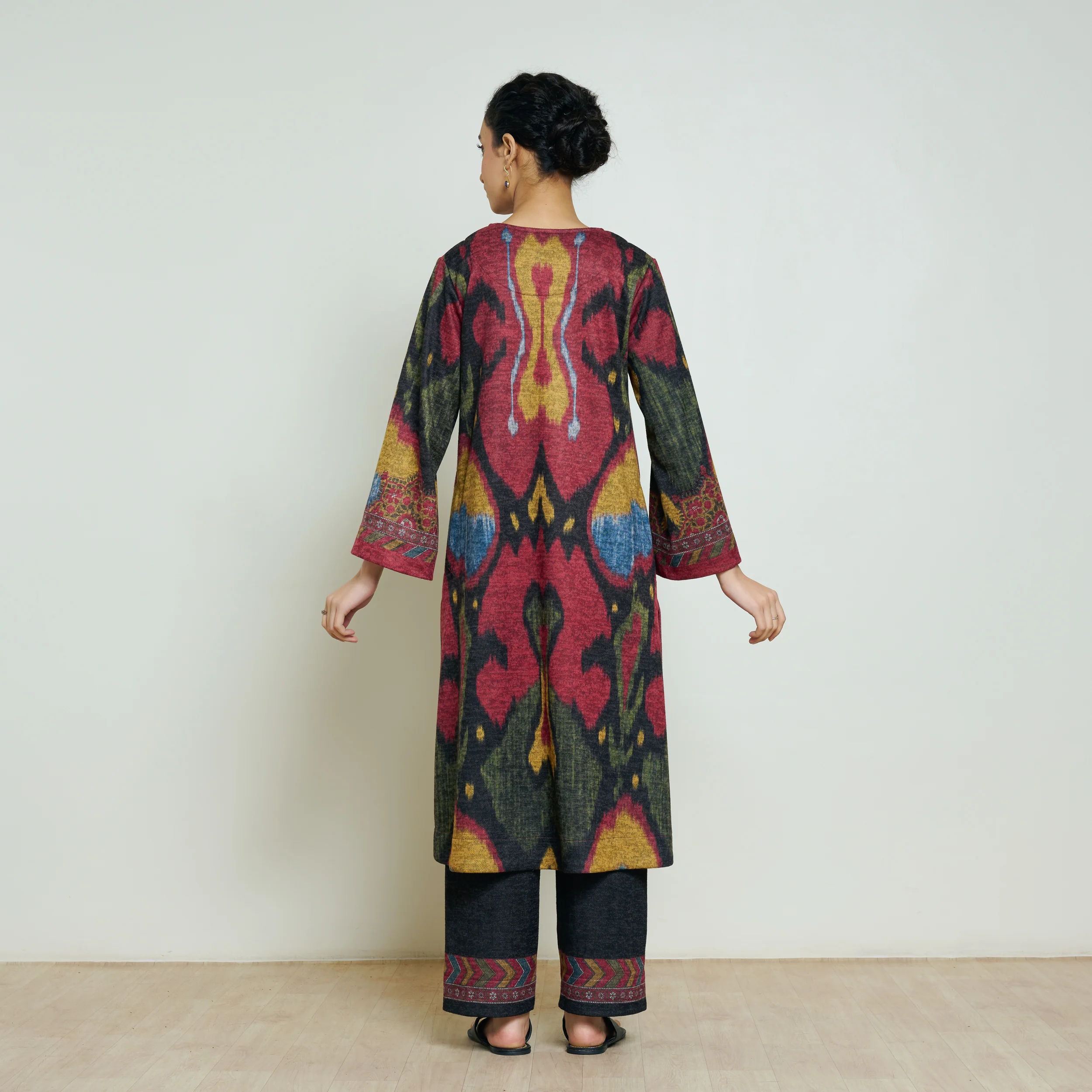 Moonara Hand Embroidered Woollen Kurta Set - Black - Image 10