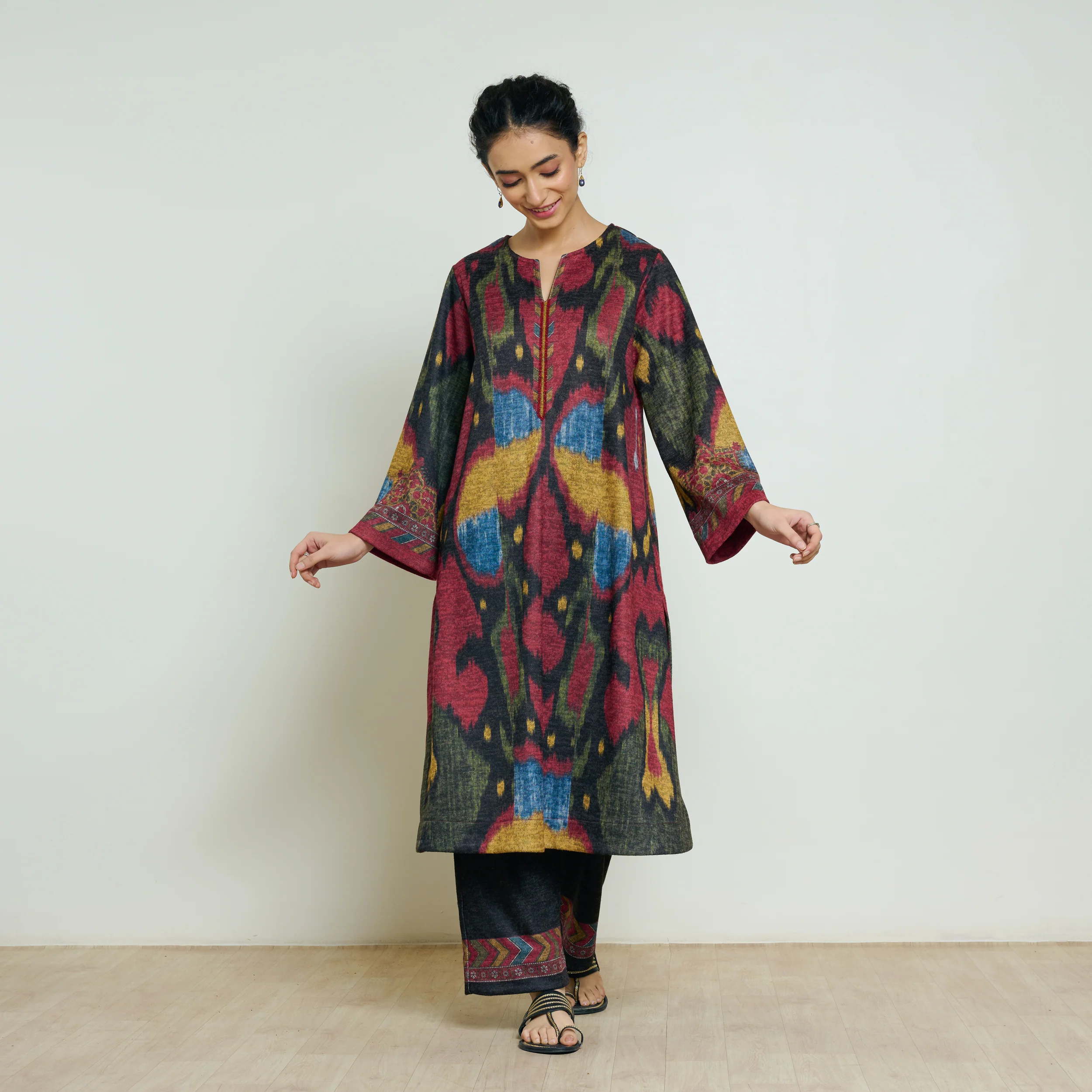 Moonara Hand Embroidered Woollen Kurta Set - Black - Image 4