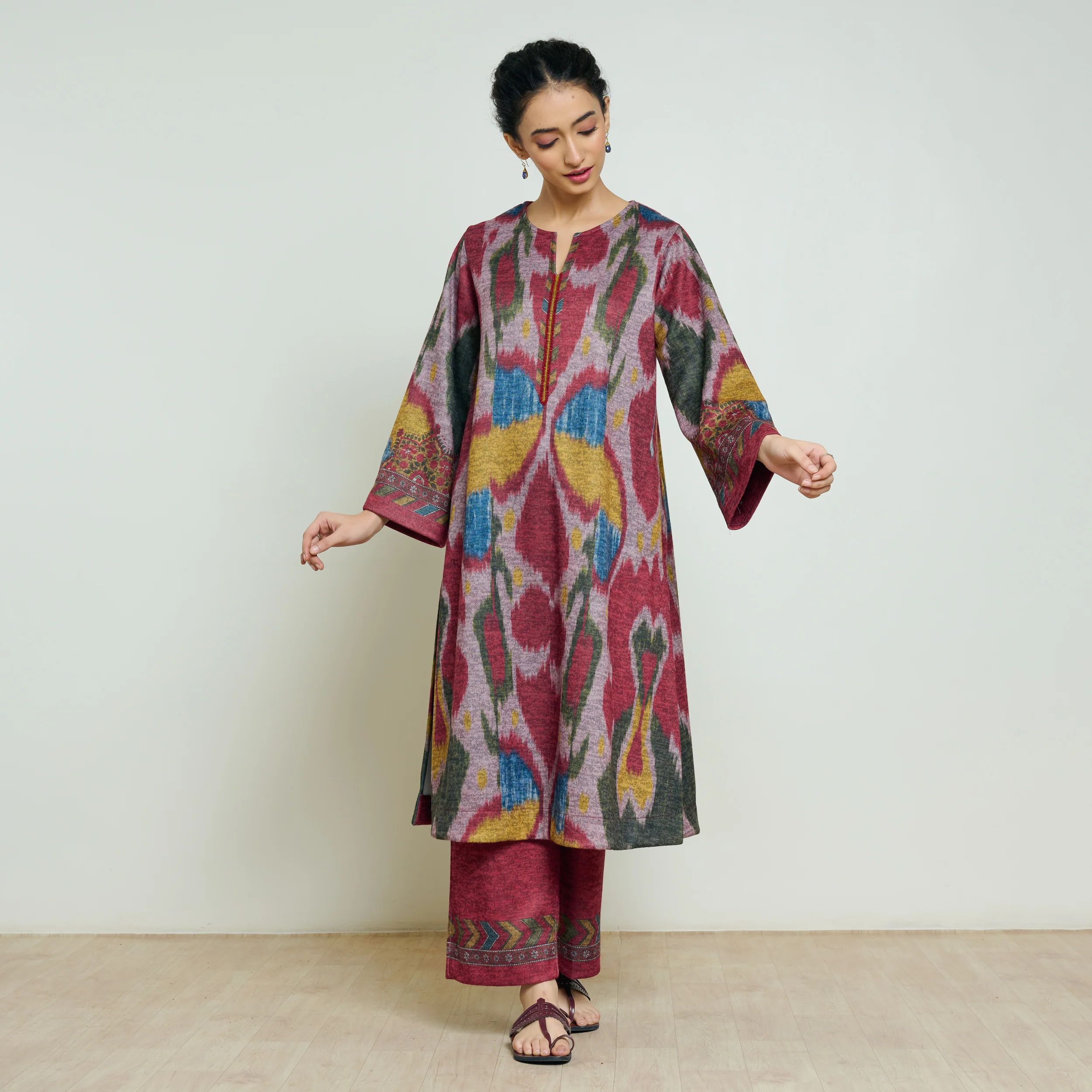 Moonara Hand Embroidered Woollen Kurta Set - Dusty Pink - Image 4