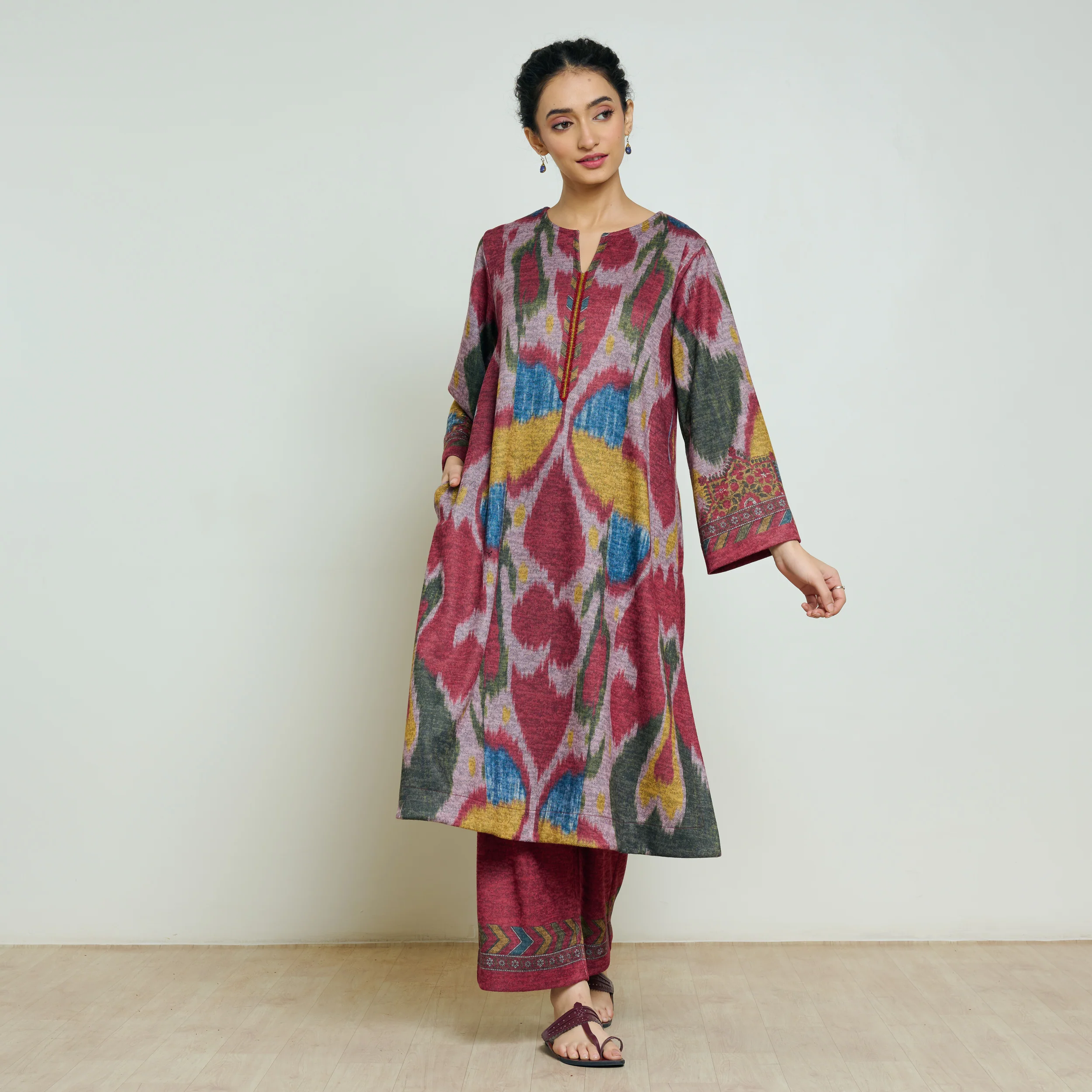 Moonara Hand Embroidered Woollen Kurta Set - Dusty Pink - Image 9