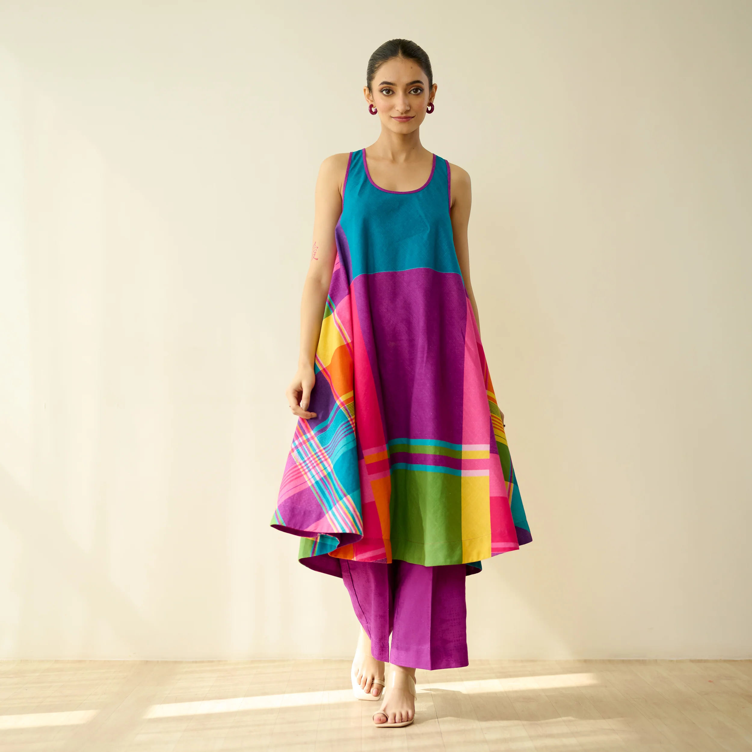 Mosaic Mood Pure Slub Cotton Kurta Set - Multicolour - Image 5
