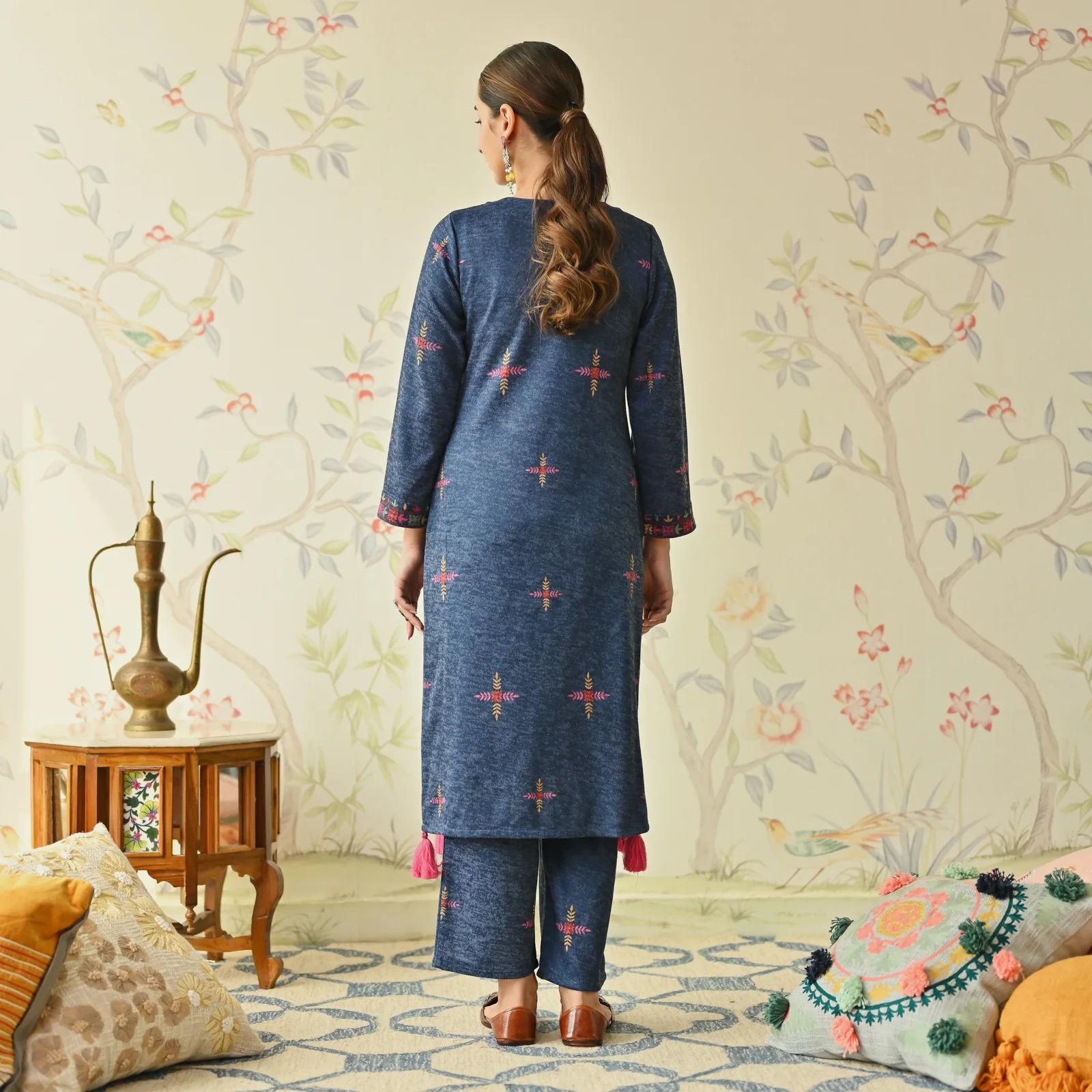 Navy Blue Embroidered & Phulkari Printed Woollen Kurta Pant Set - Image 7