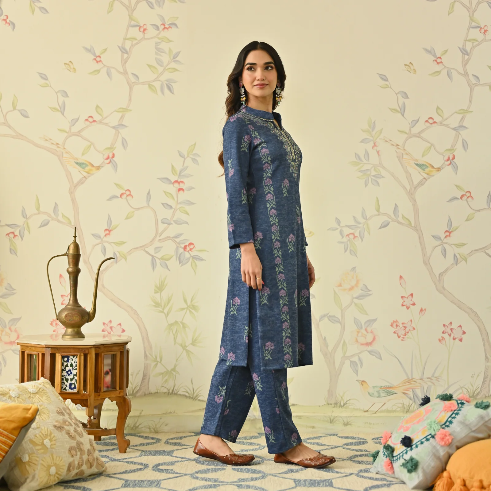 Navy Blue Embroidered Woollen Kurta - Image 5