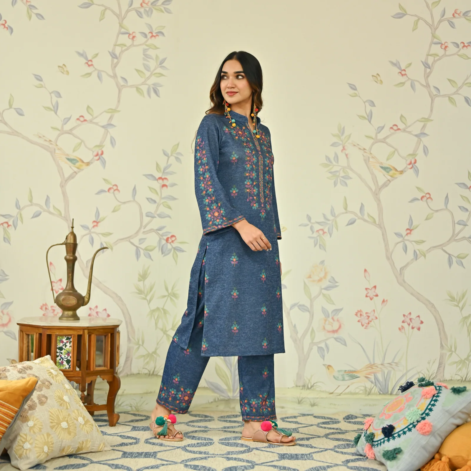 Navy Blue Geometric Floral Woollen Kurta Set with Embroidery Detail - Image 6