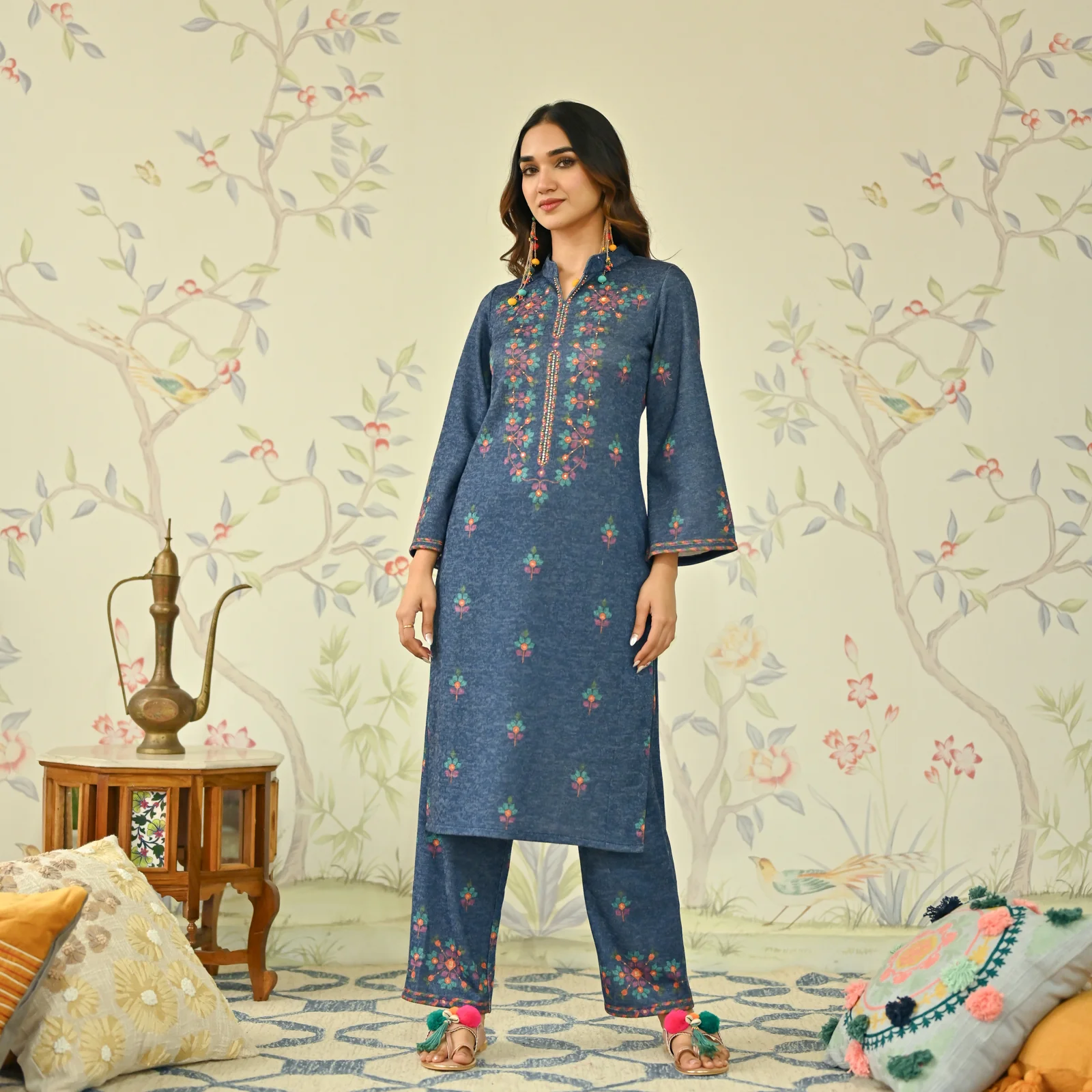 Navy Blue Geometric Floral Woollen Kurta with Embroidery Detail - Image 7