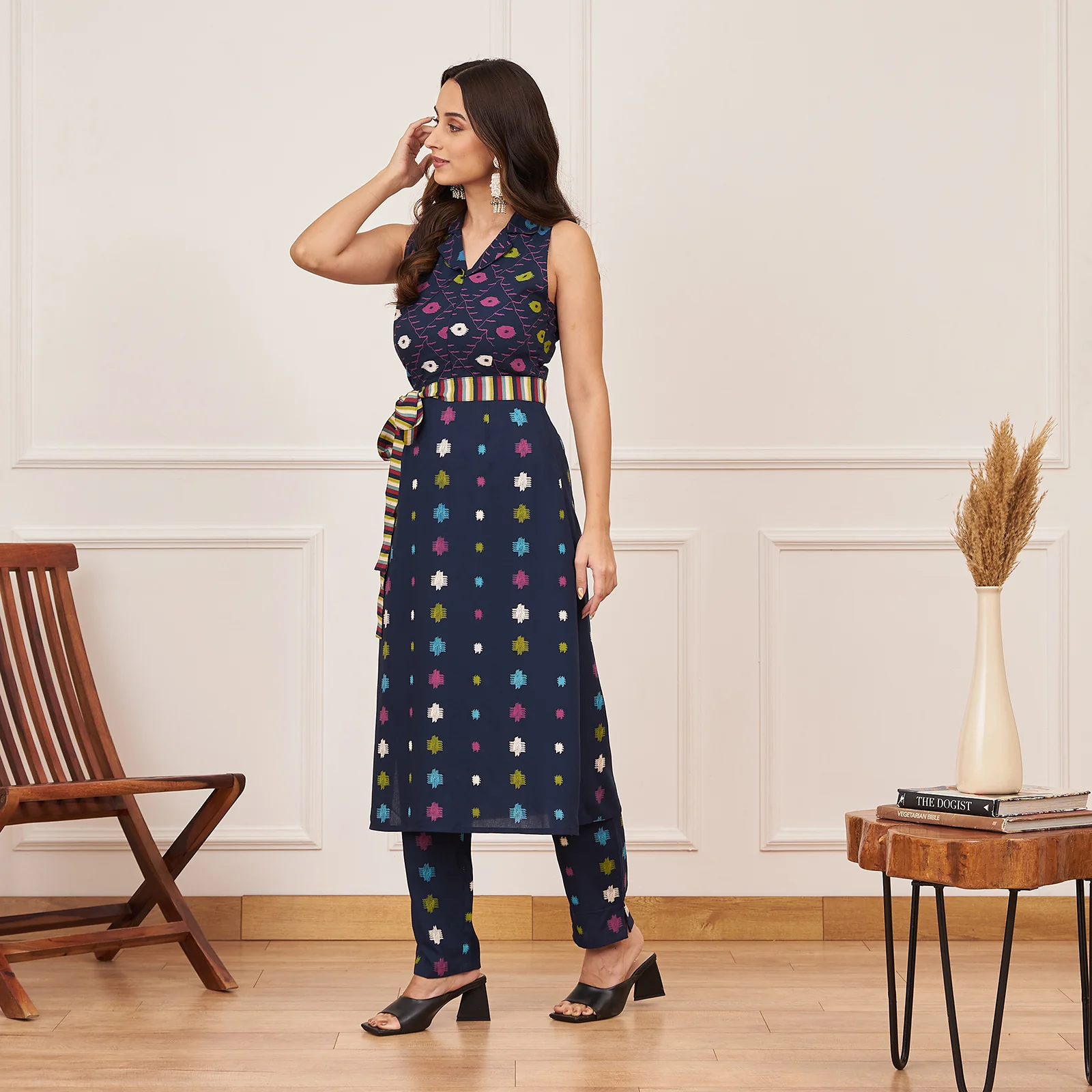 Navy Blue Ikat Inspired Kurta Pant Co-ord Set with Belt - Image 4