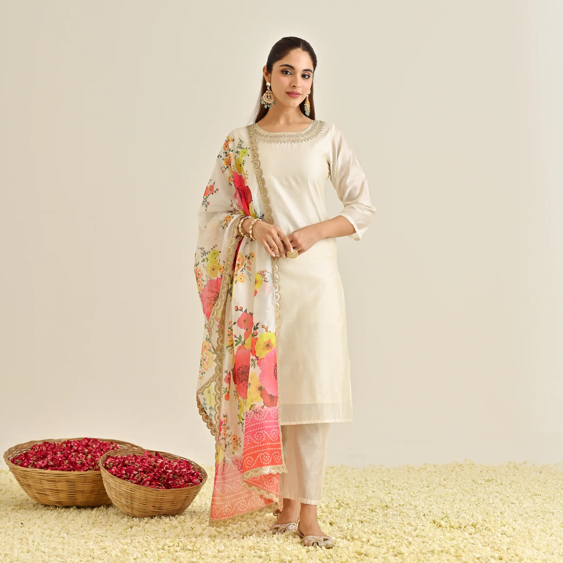 Off White Festive Embroidered Kurta Set with Printed Dupatta & Round Yoke Detail - Image 4