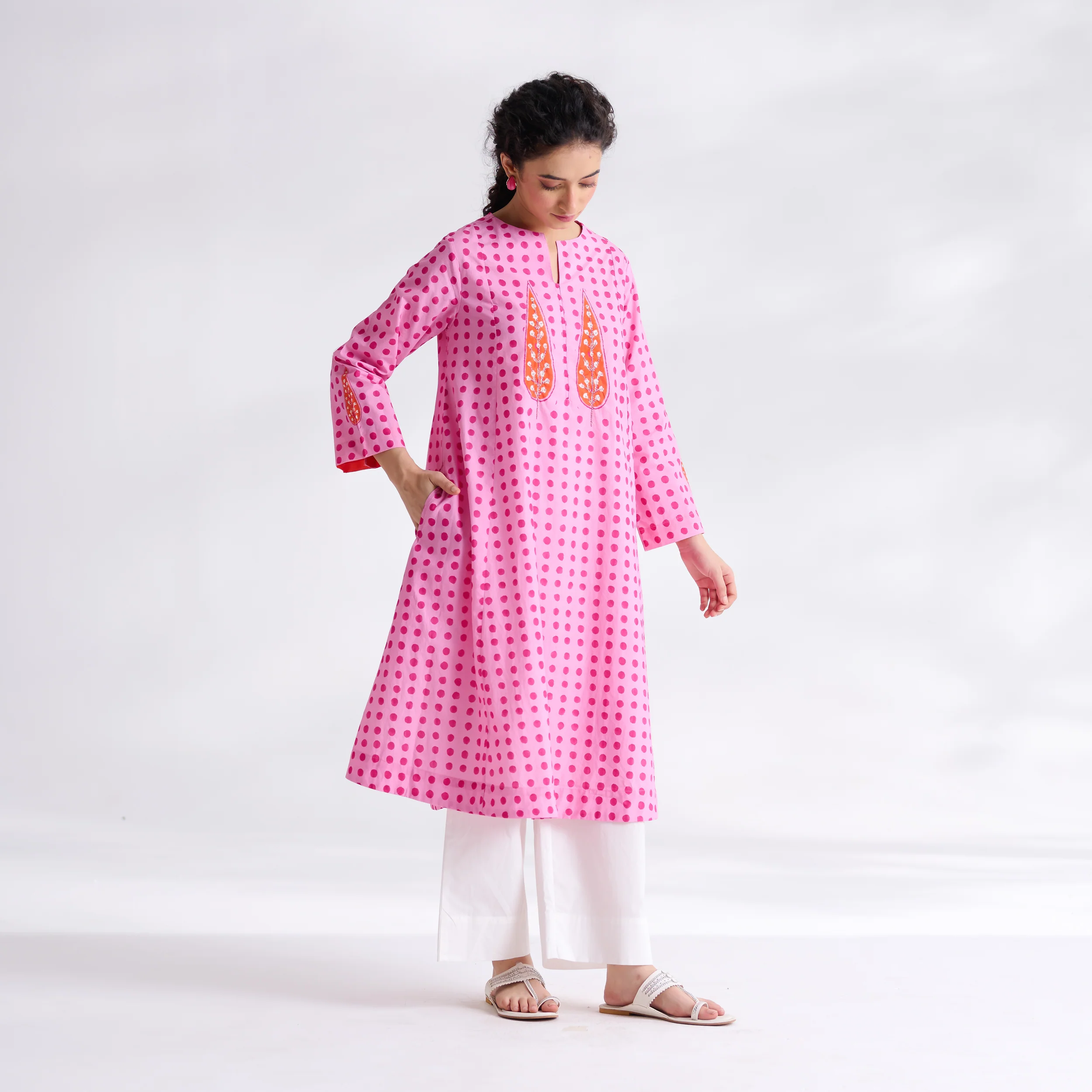 Paan Polka Hand Embroidered Kurta - Baby Pink - Image 3