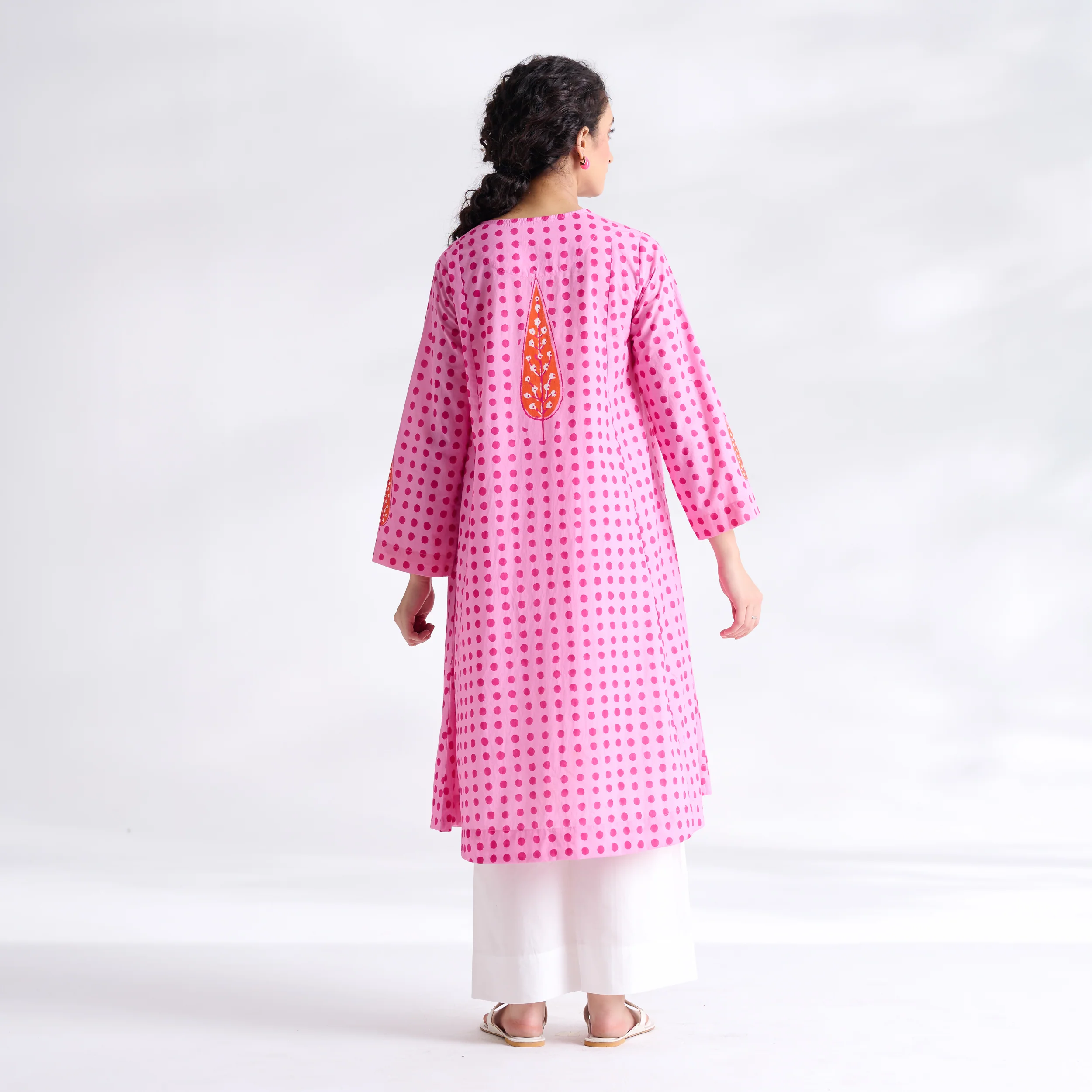 Paan Polka Hand Embroidered Kurta - Baby Pink - Image 7