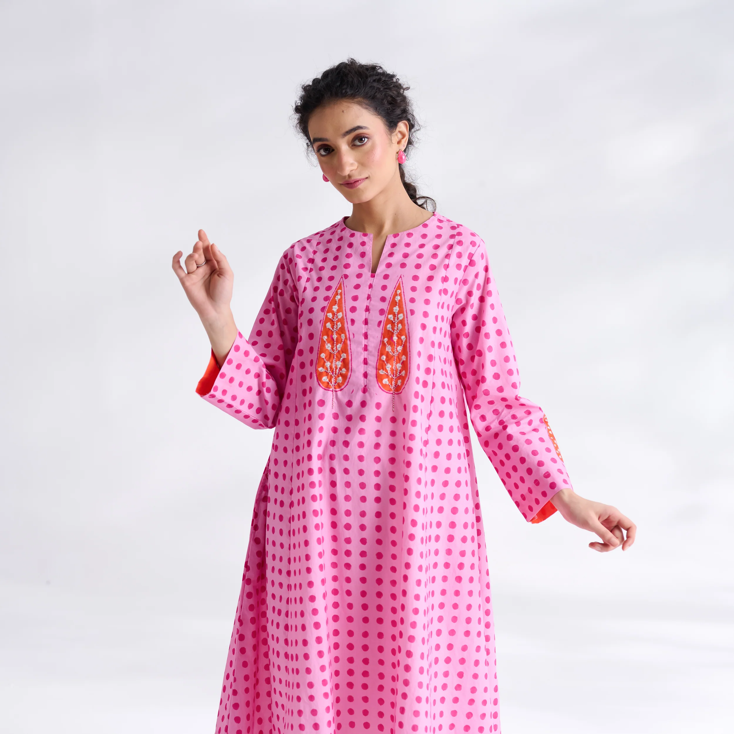 Paan Polka Hand Embroidered Kurta - Baby Pink - Image 8