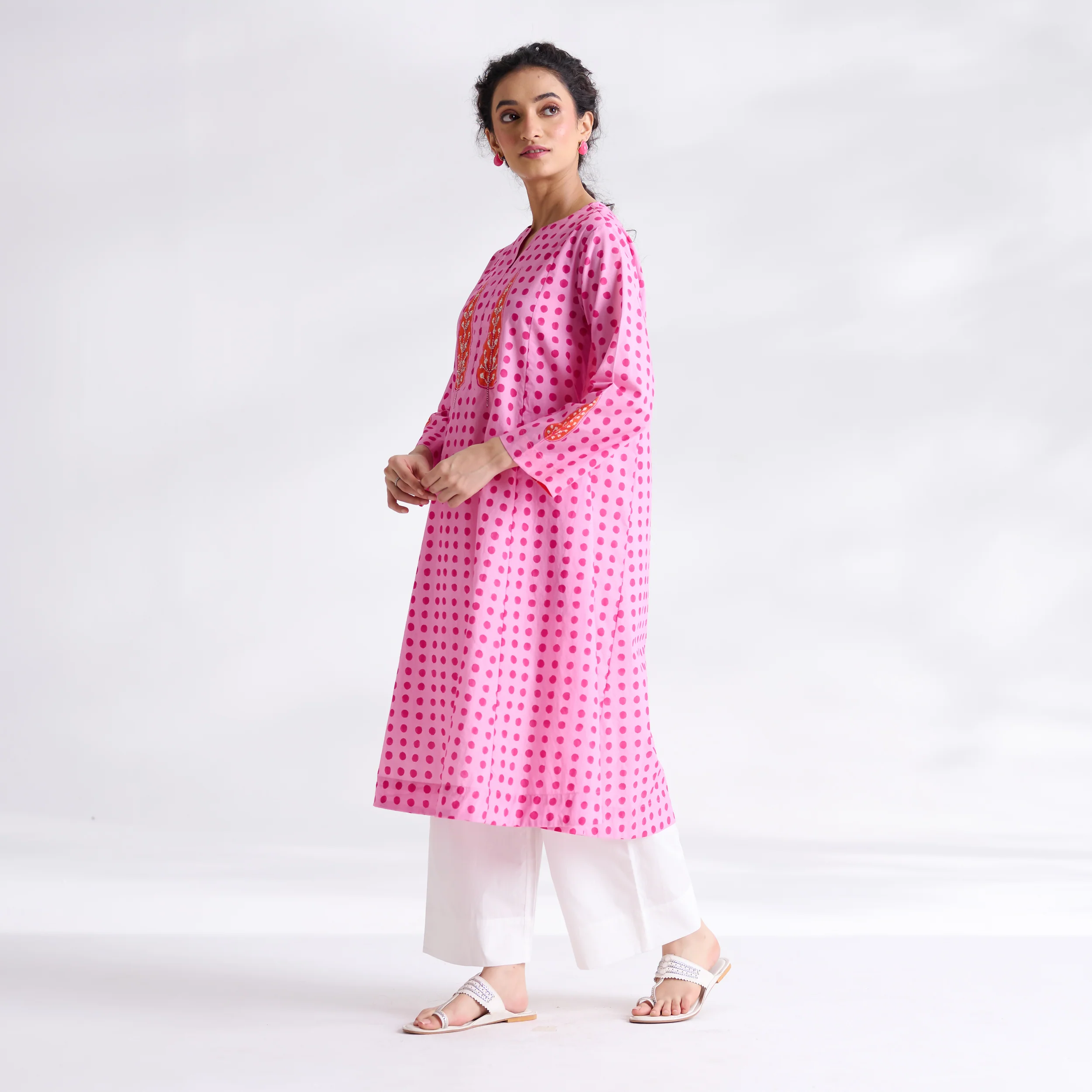 Paan Polka Hand Embroidered Kurta - Baby Pink - Image 9