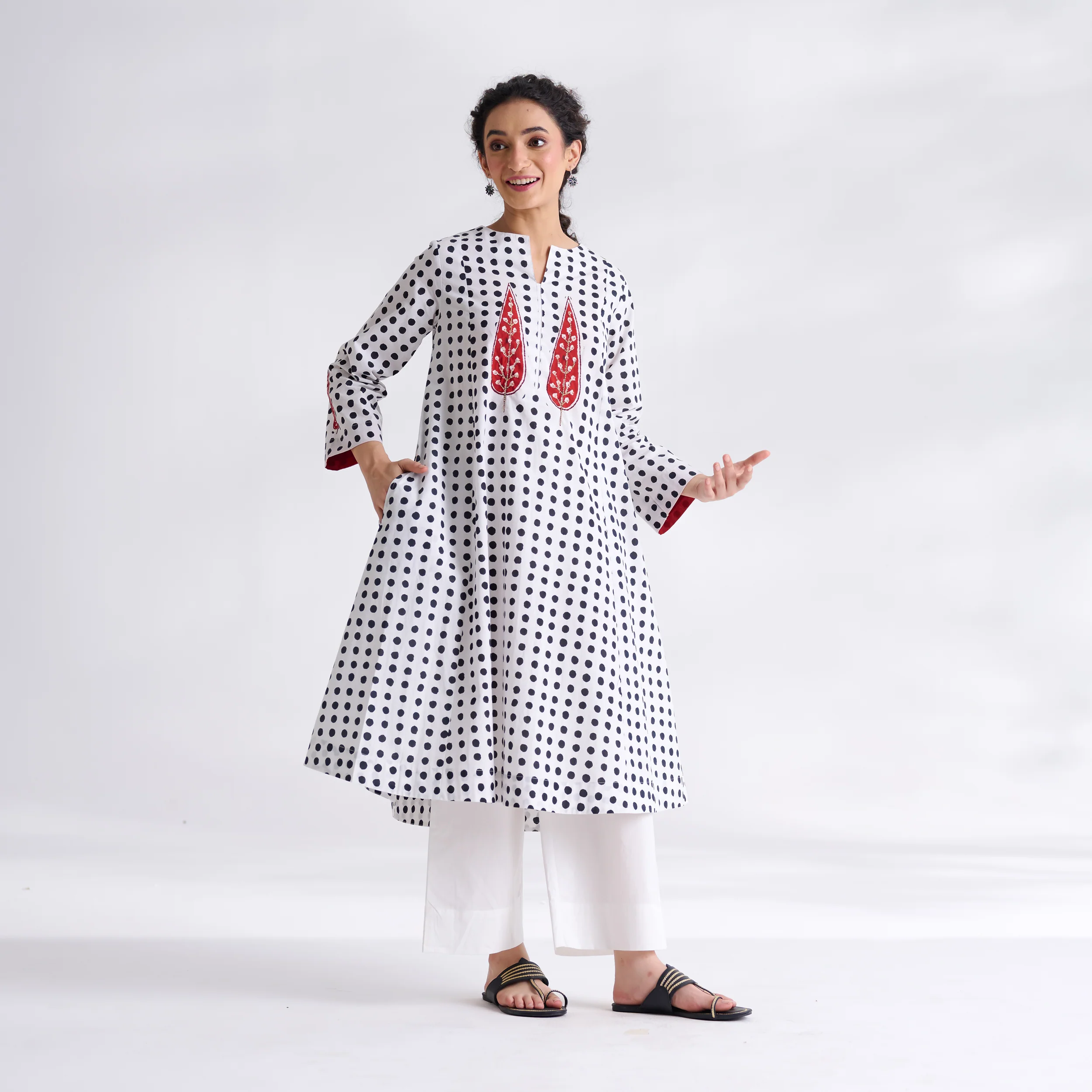 Paan Polka Hand Embroidered Kurta - Black - Image 7