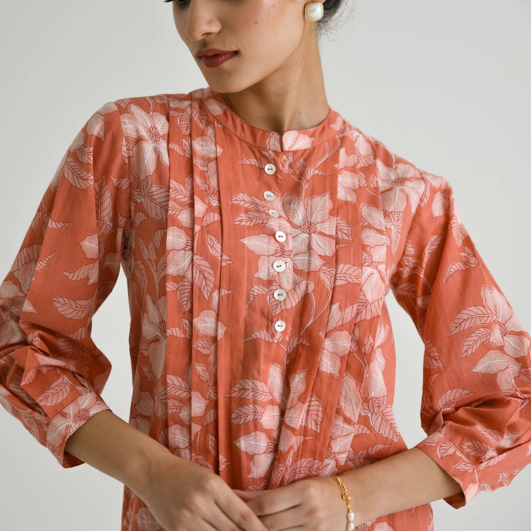 Peach Breezy Sanganeri Floral Cotton Tunic with Pintuck Detail - Image 4