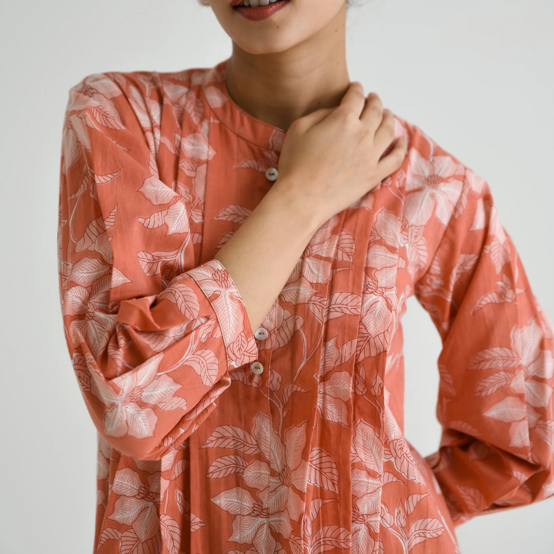 Peach Breezy Sanganeri Floral Cotton Tunic with Pintuck Detail - Image 6