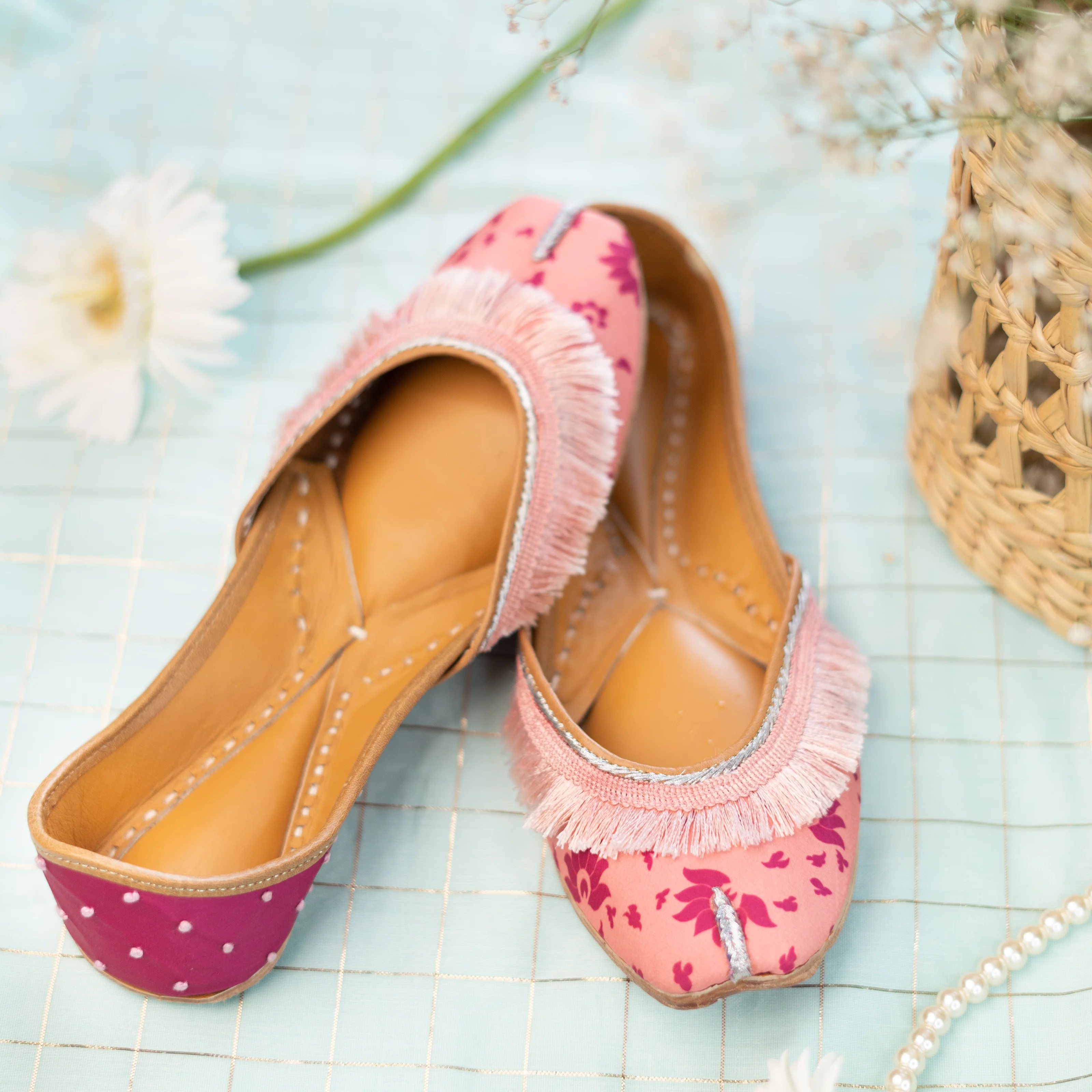 Pink French Laced Printed Jutti - Image 4