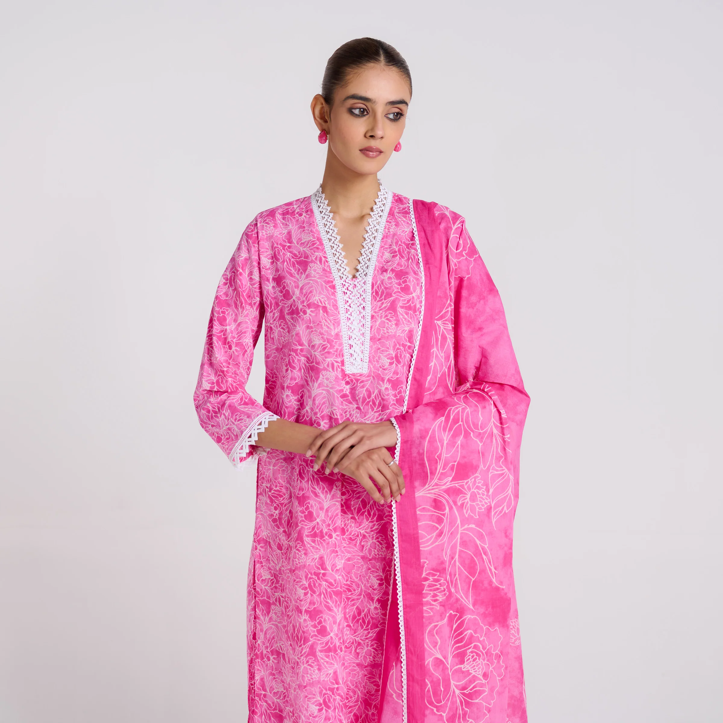 Pink Pure Cotton Kurta Set with Dupatta and Lace Detail - Image 4