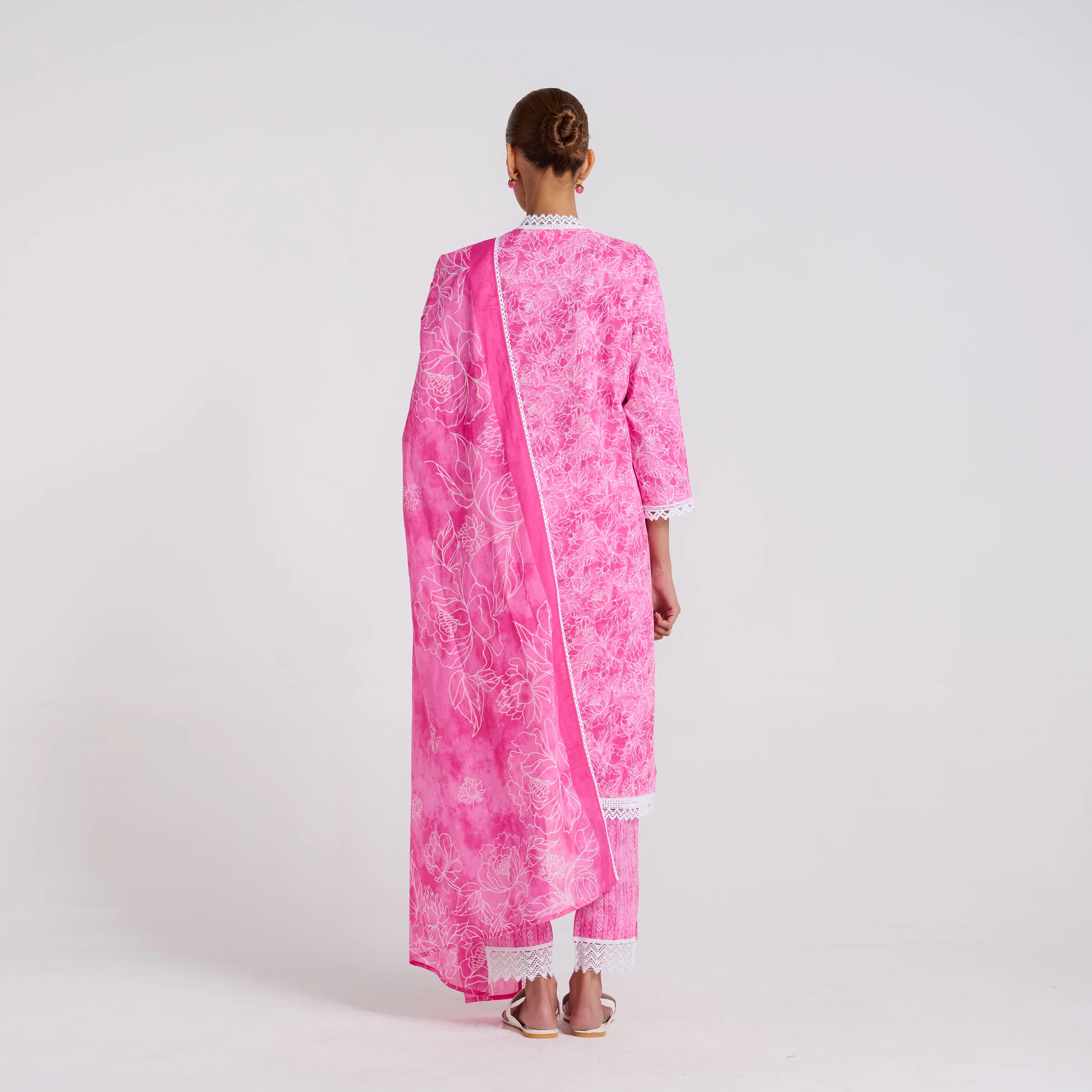 Pink Pure Cotton Kurta Set with Dupatta and Lace Detail - Image 8
