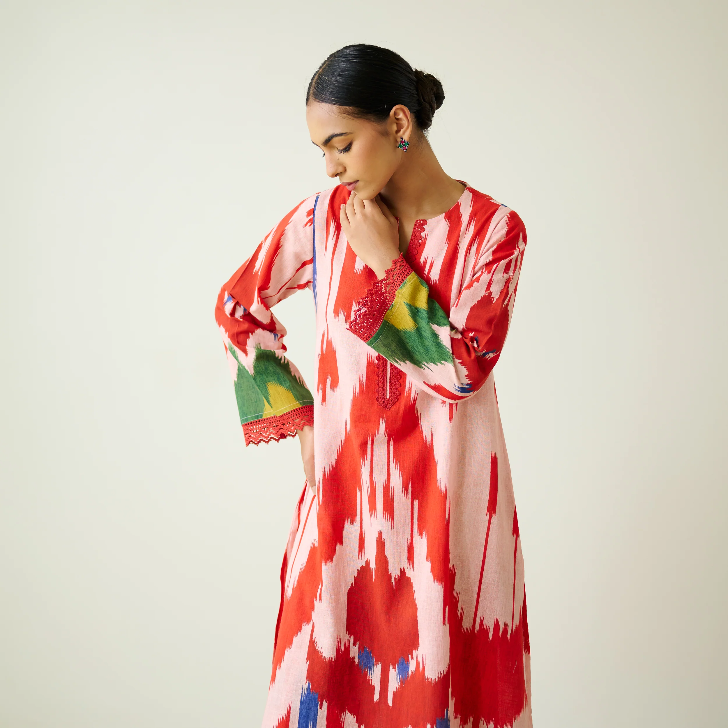 Red Tulip Ikat Inspired Slub Cotton Kurta Set with Lace Detailing - Baby Pink - Image 2
