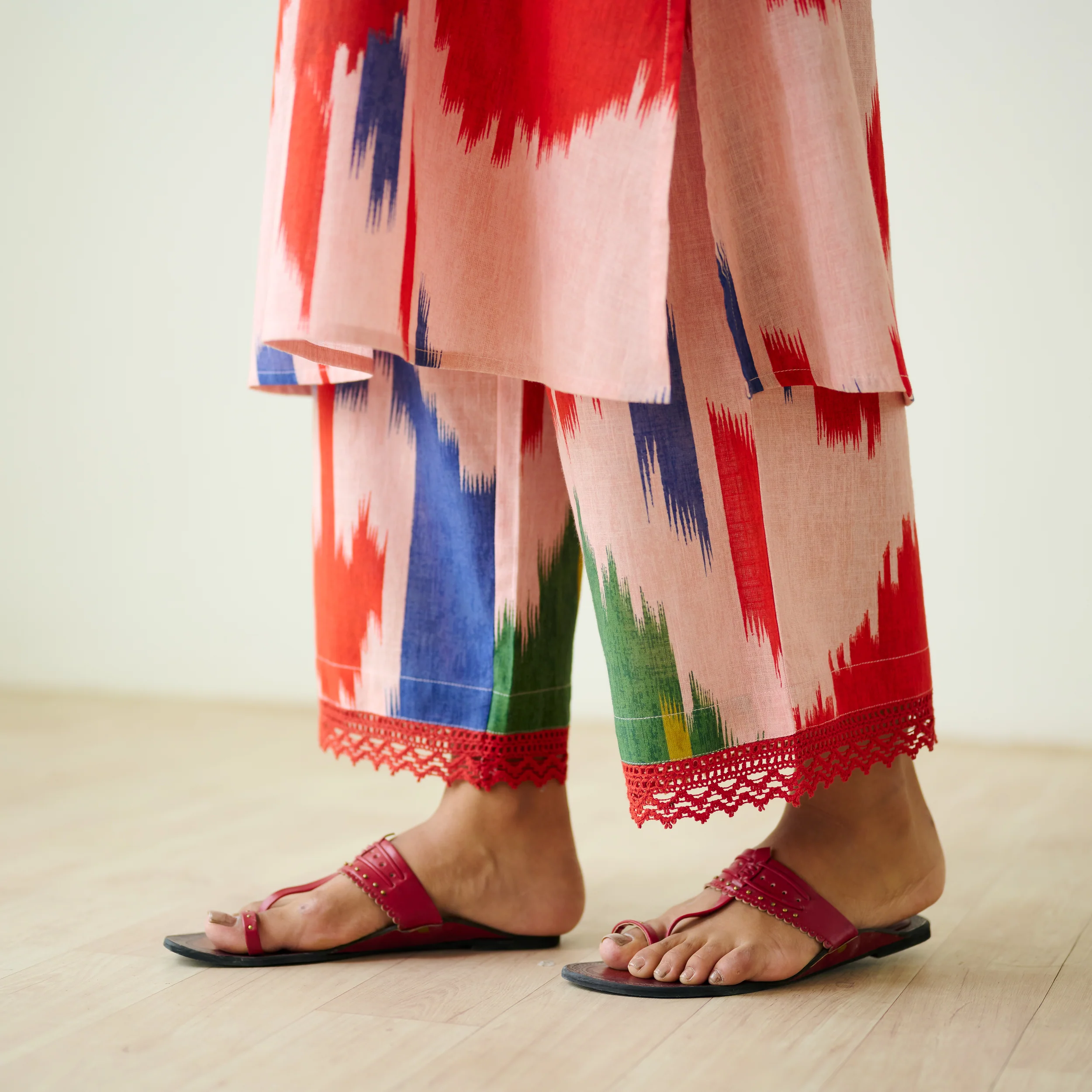 Red Tulip Ikat Inspired Slub Cotton Kurta Set with Lace Detailing - Baby Pink - Image 3