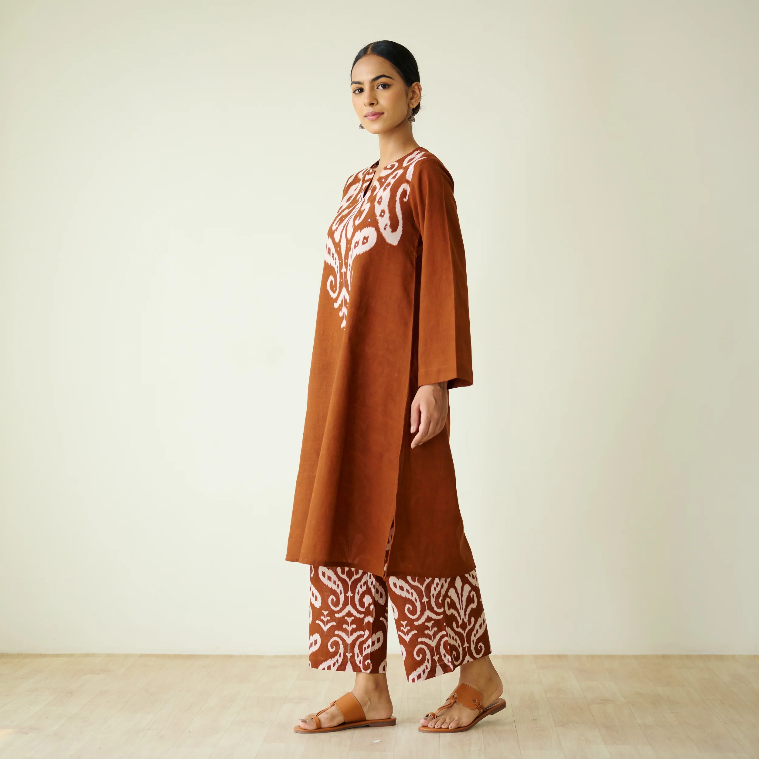 Resha Slub Cotton Kurta Set with Mukaish Work - Brown - Image 9