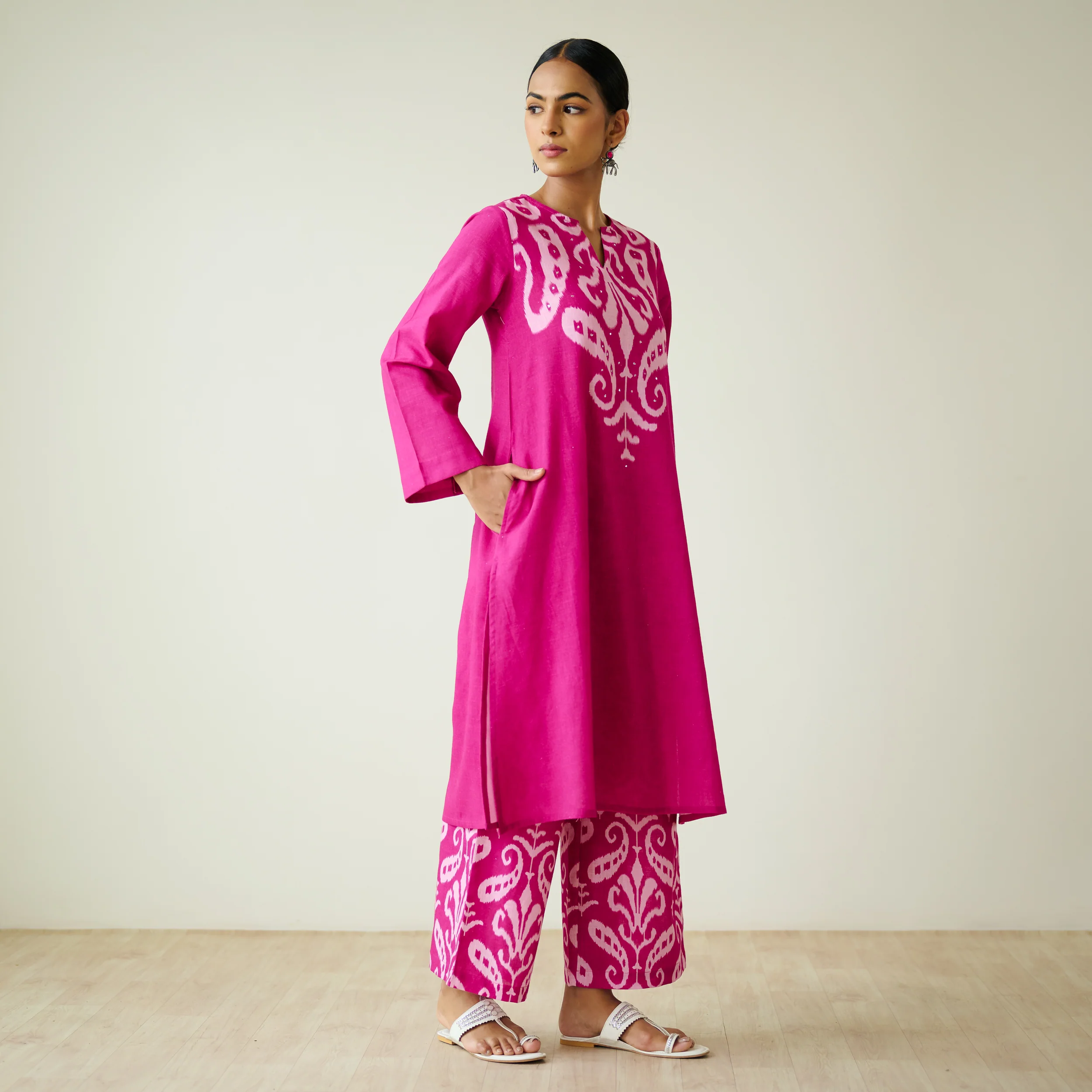 Resha Slub Cotton Kurta Set with Mukaish Work - Pink - Image 4