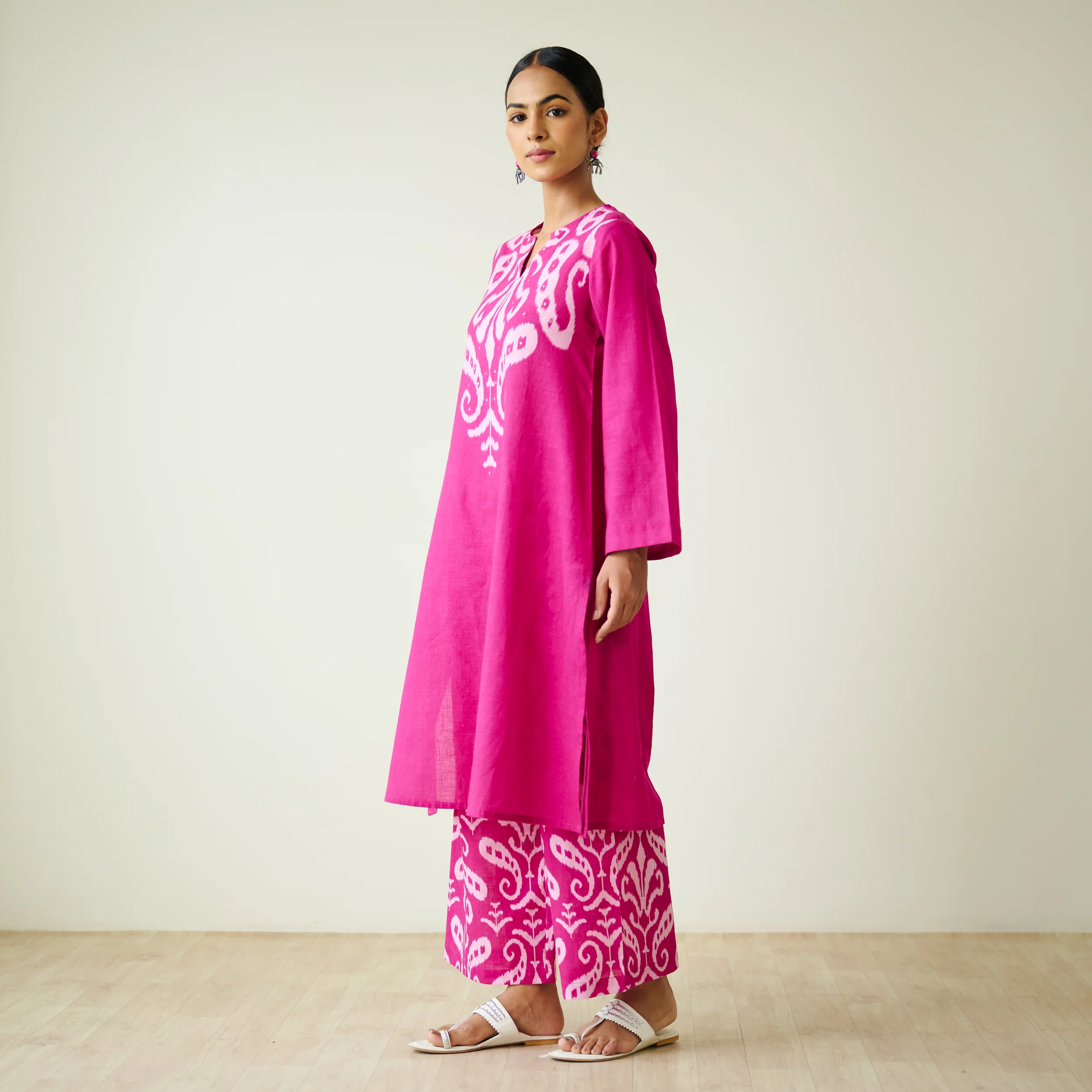 Resha Slub Cotton Kurta Set with Mukaish Work - Pink - Image 5