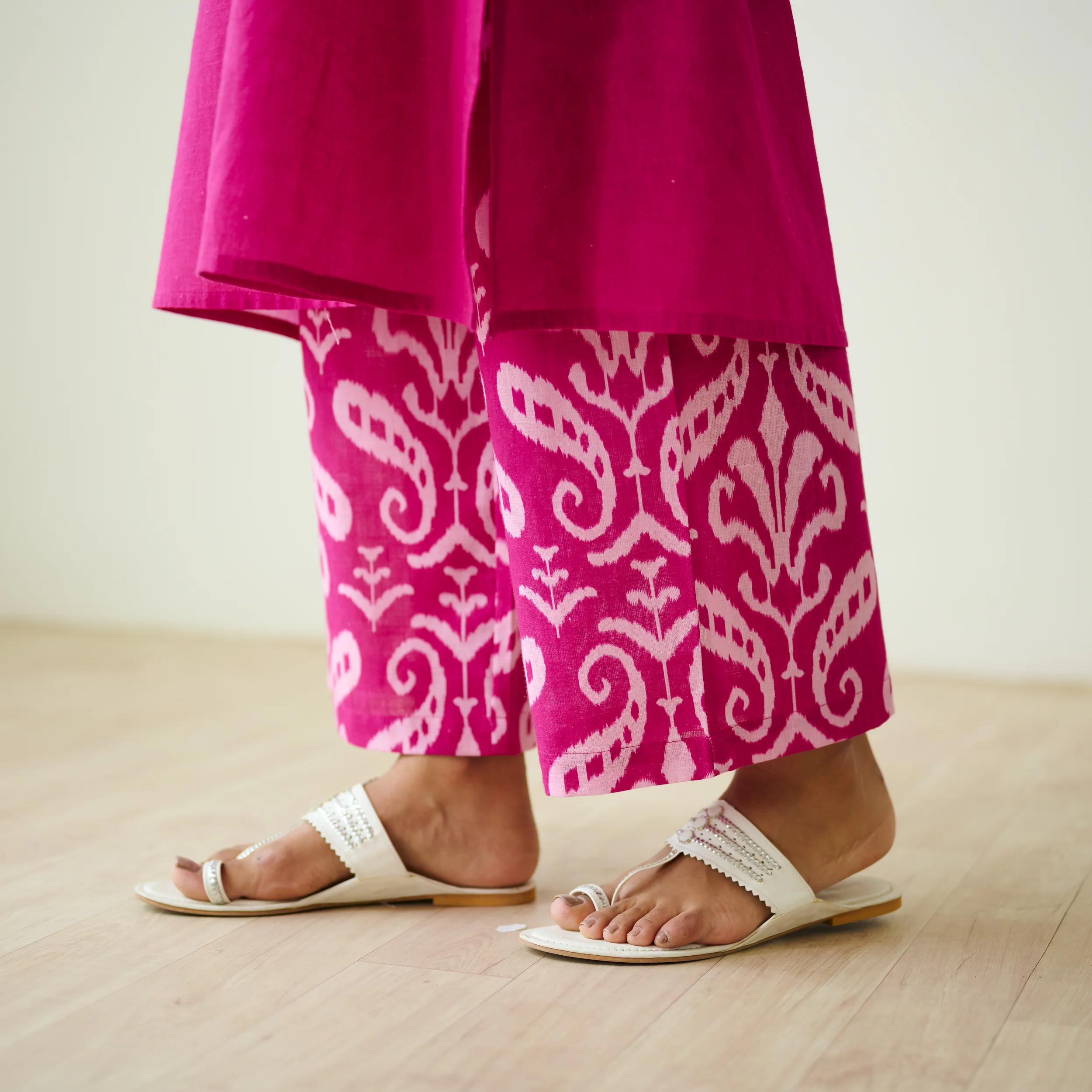 Resha Slub Cotton Kurta Set with Mukaish Work - Pink - Image 7