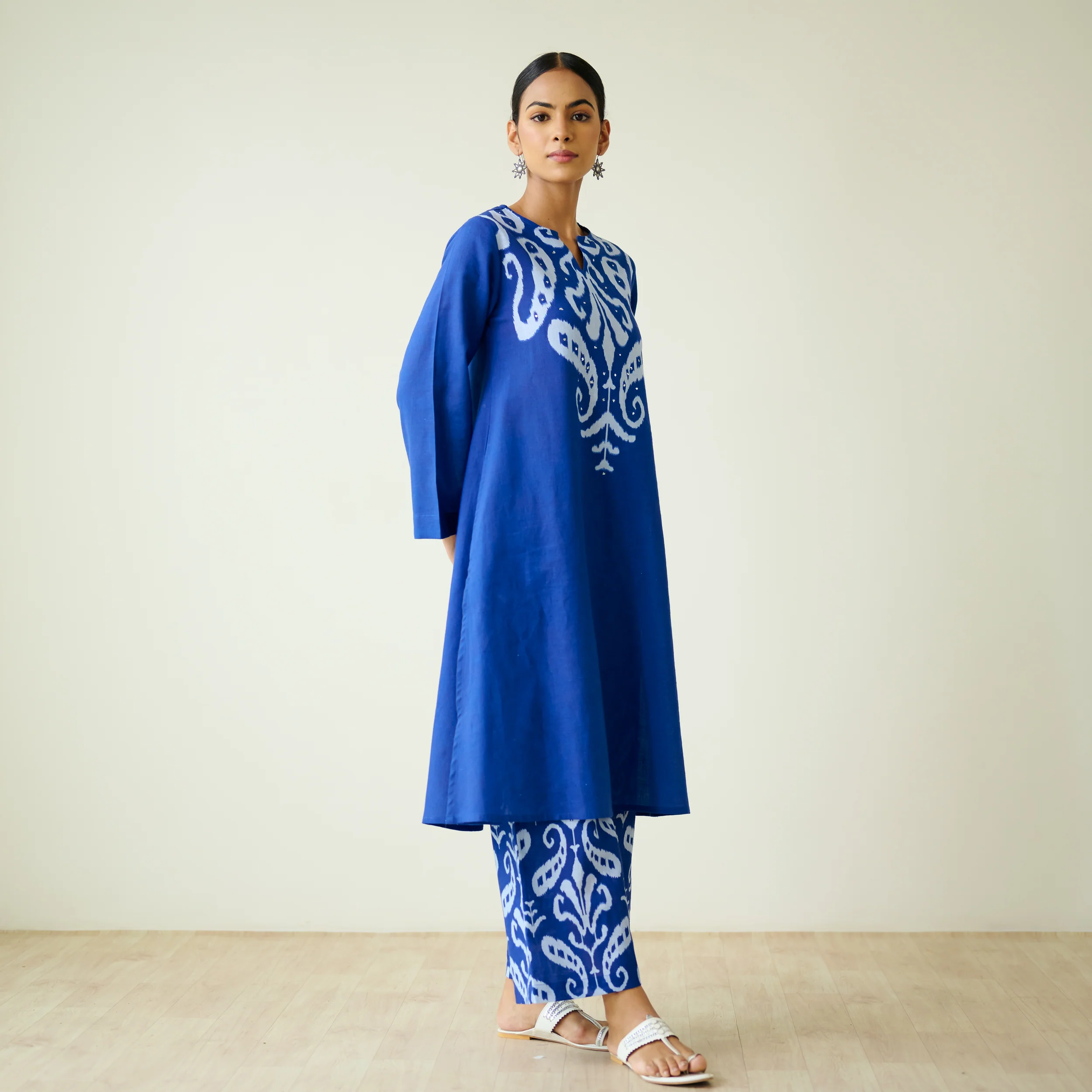Resha Slub Cotton Kurta Set with Mukaish Work - Royal Blue - Image 9