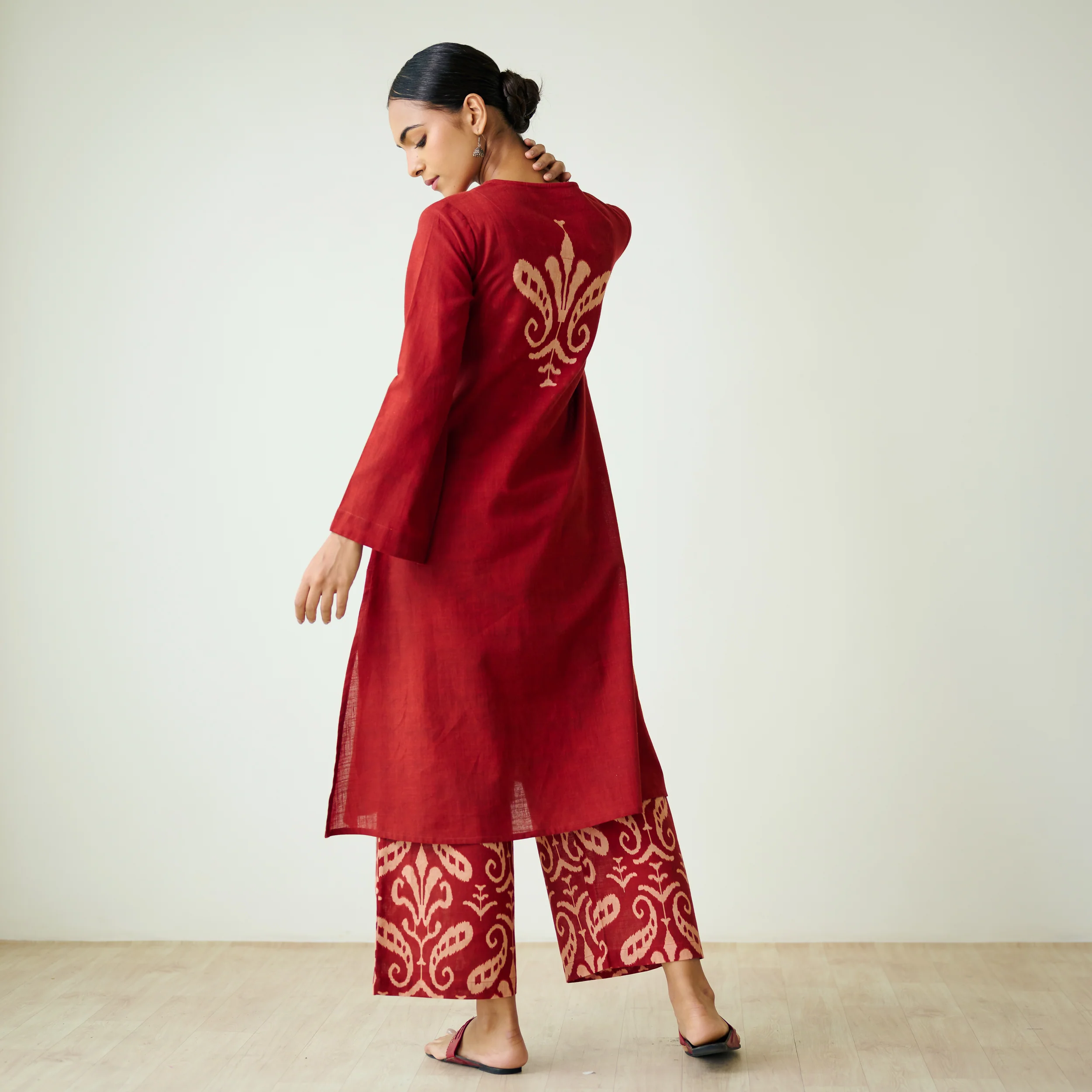 Resha Slub Cotton Kurta Set with Mukaish Work - Rust - Image 6