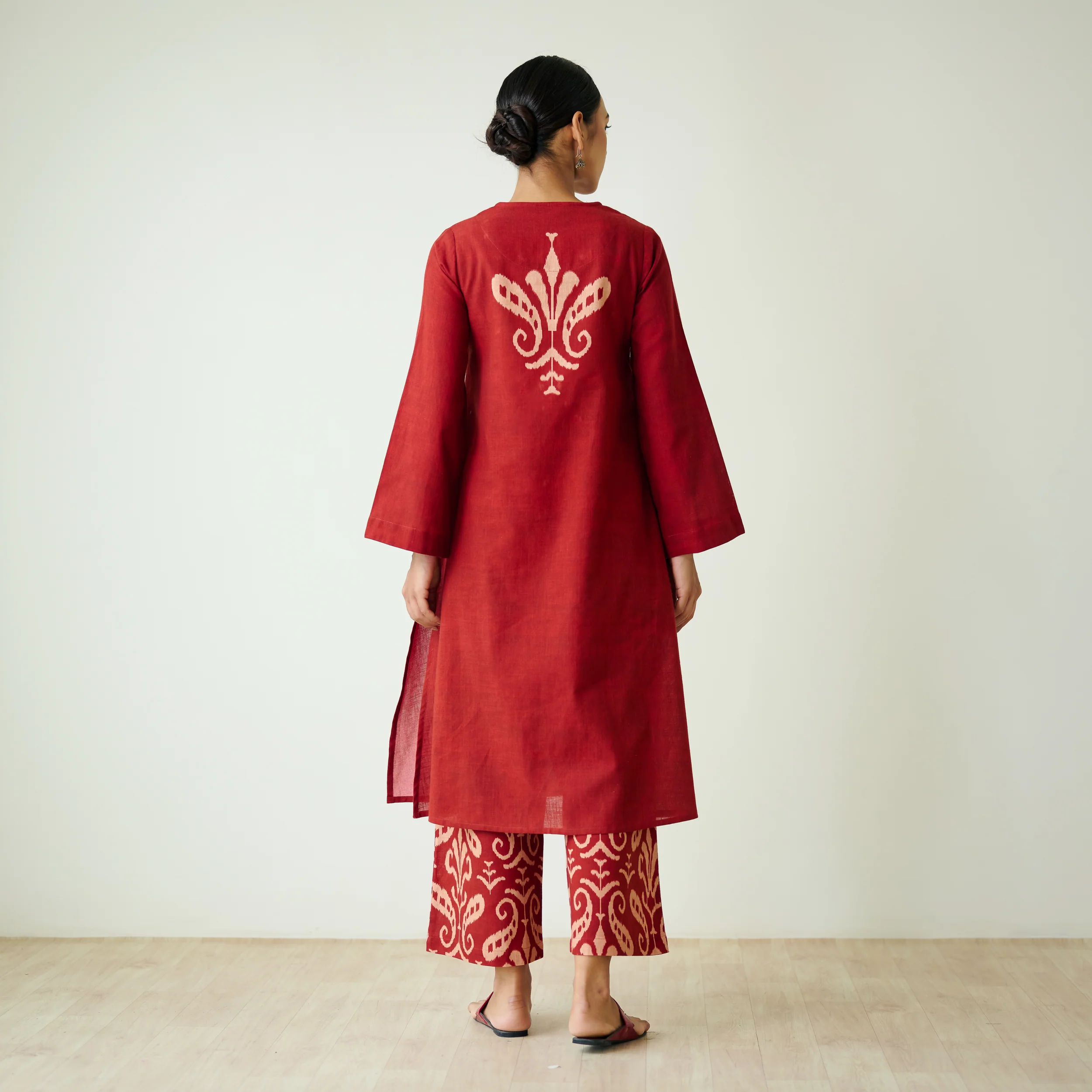 Resha Slub Cotton Kurta Set with Mukaish Work - Rust - Image 7