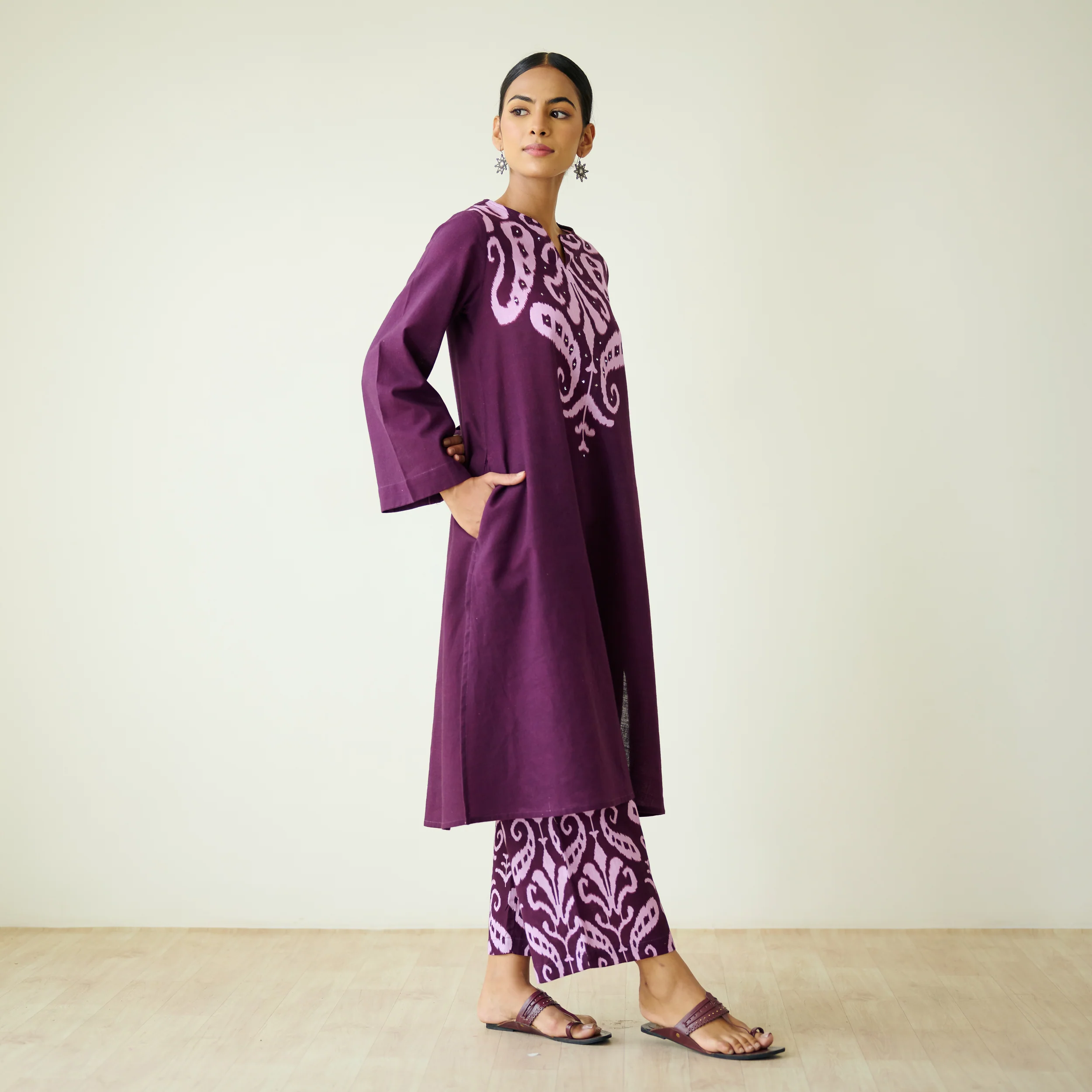 Resha Slub Cotton Kurta Set with Mukaish Work - Violet - Image 5