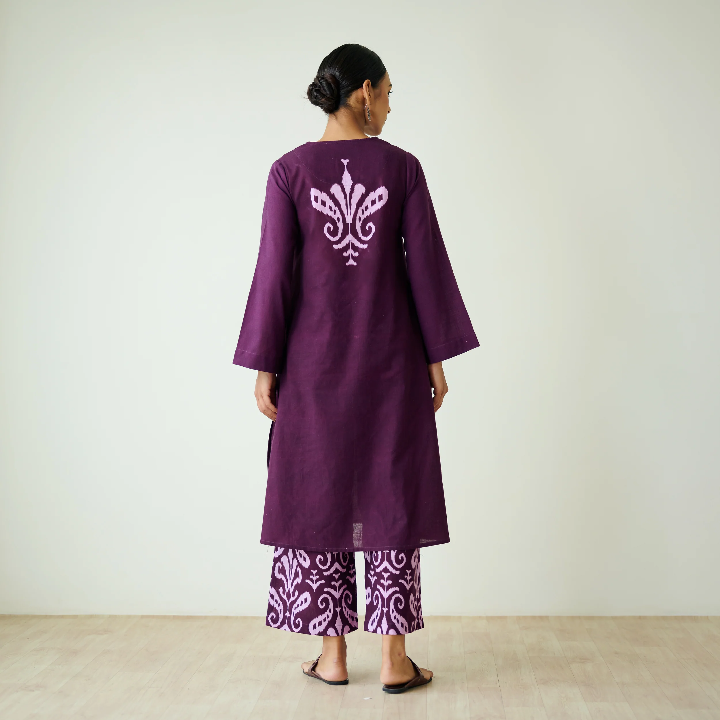 Resha Slub Cotton Kurta Set with Mukaish Work - Violet - Image 7