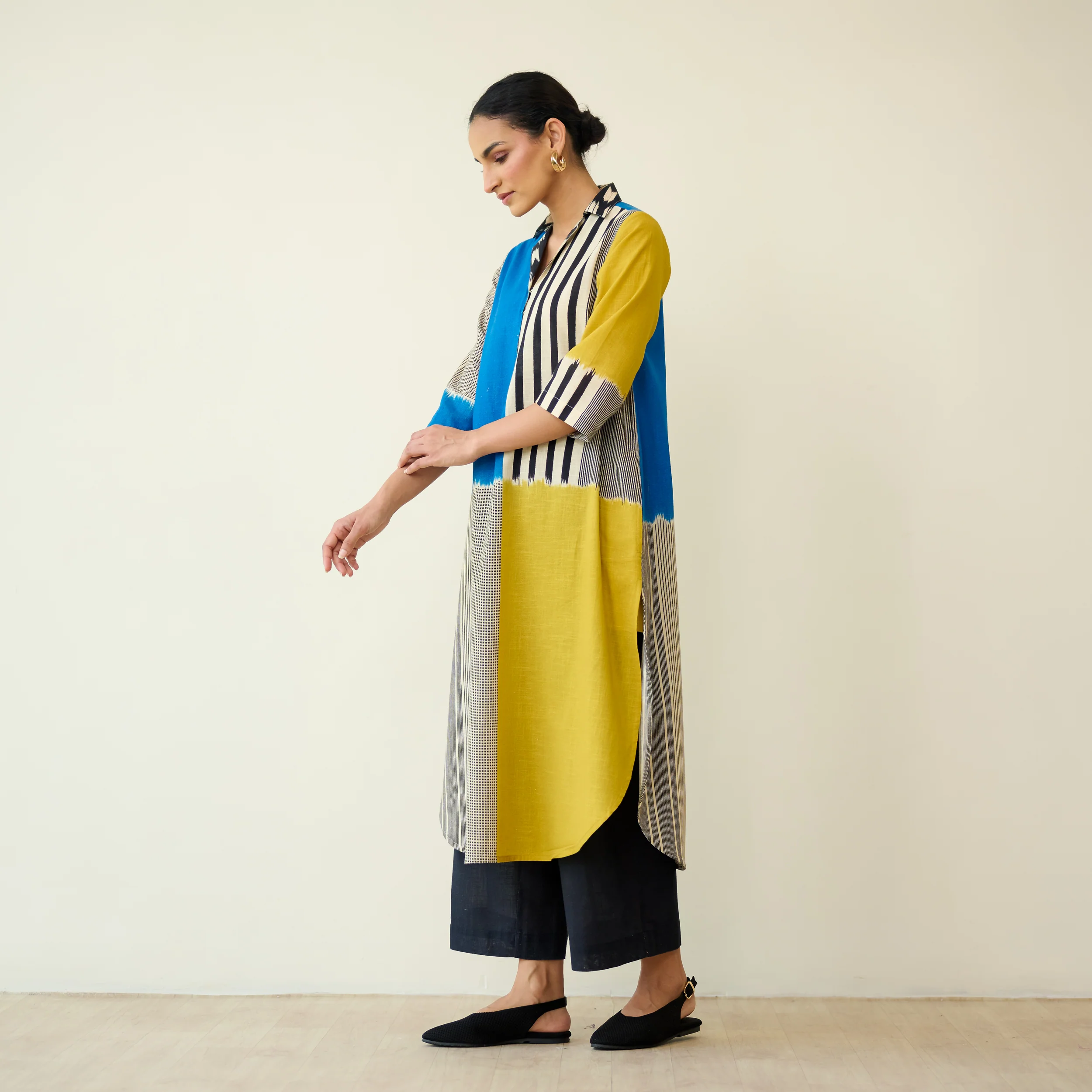 Retro Slub Cotton Statement Kurta - Electric Blue & Ochre Yellow - Image 5