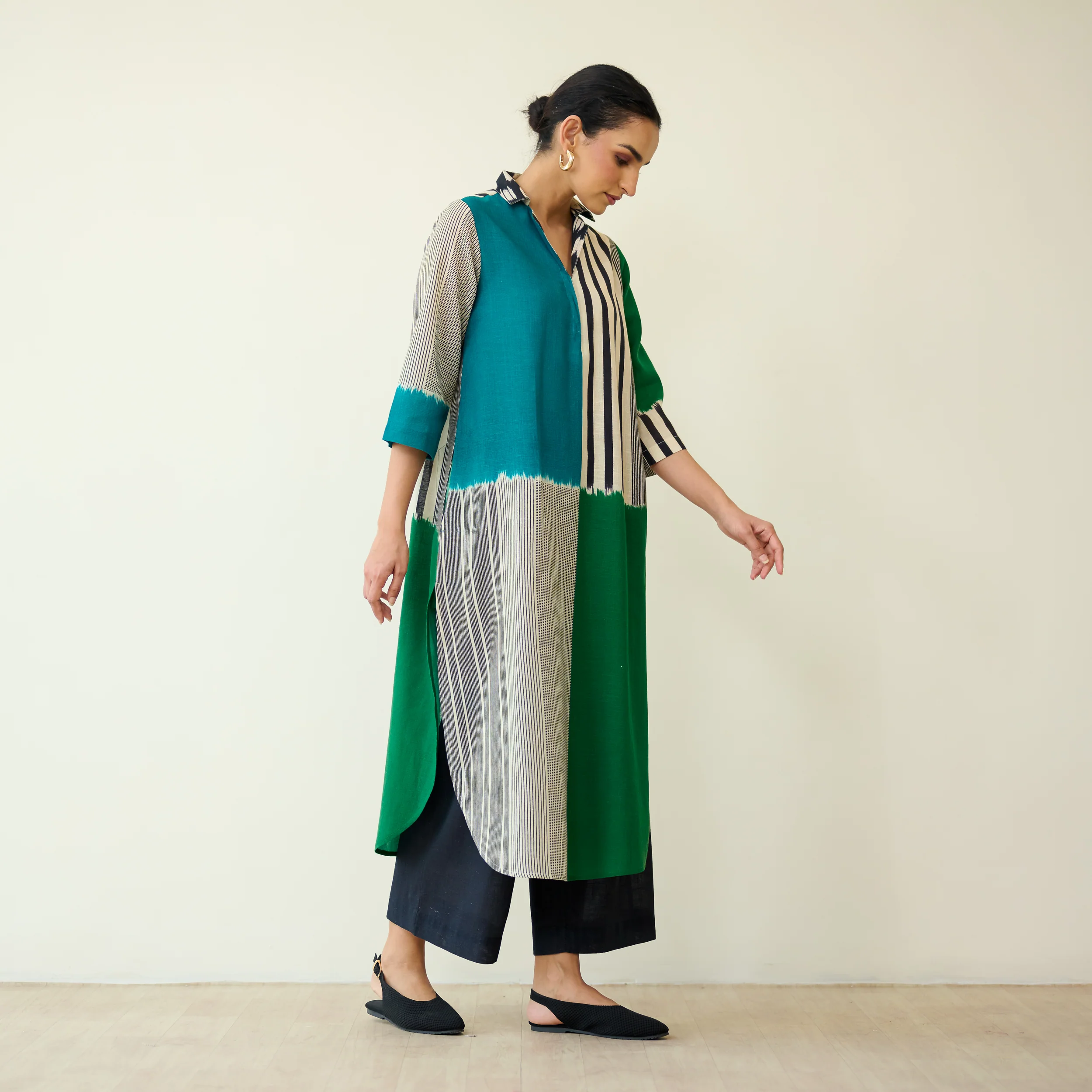 Retro Slub Cotton Statement Kurta - Teal & Green - Image 5