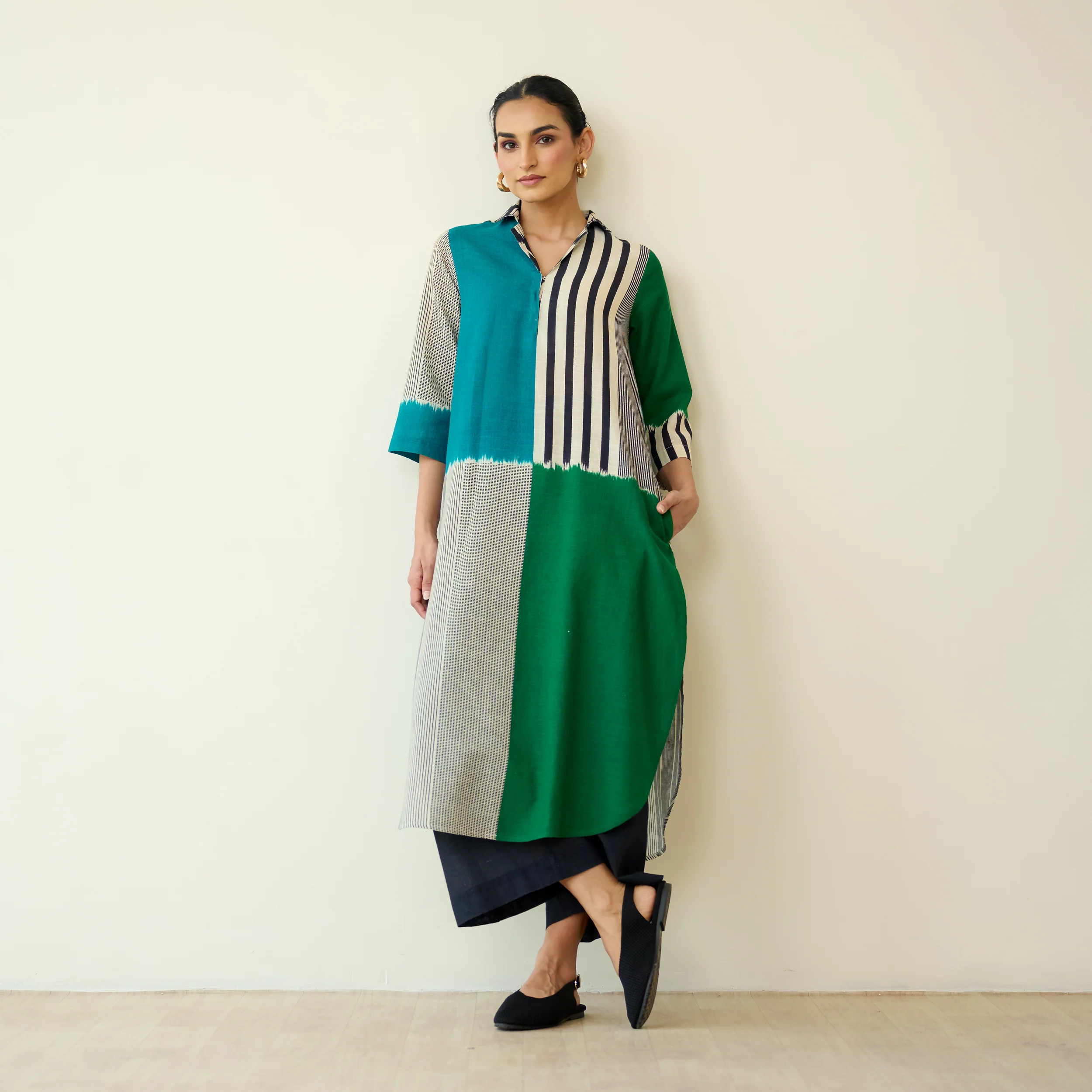 Retro Slub Cotton Statement Kurta - Teal & Green - Image 6