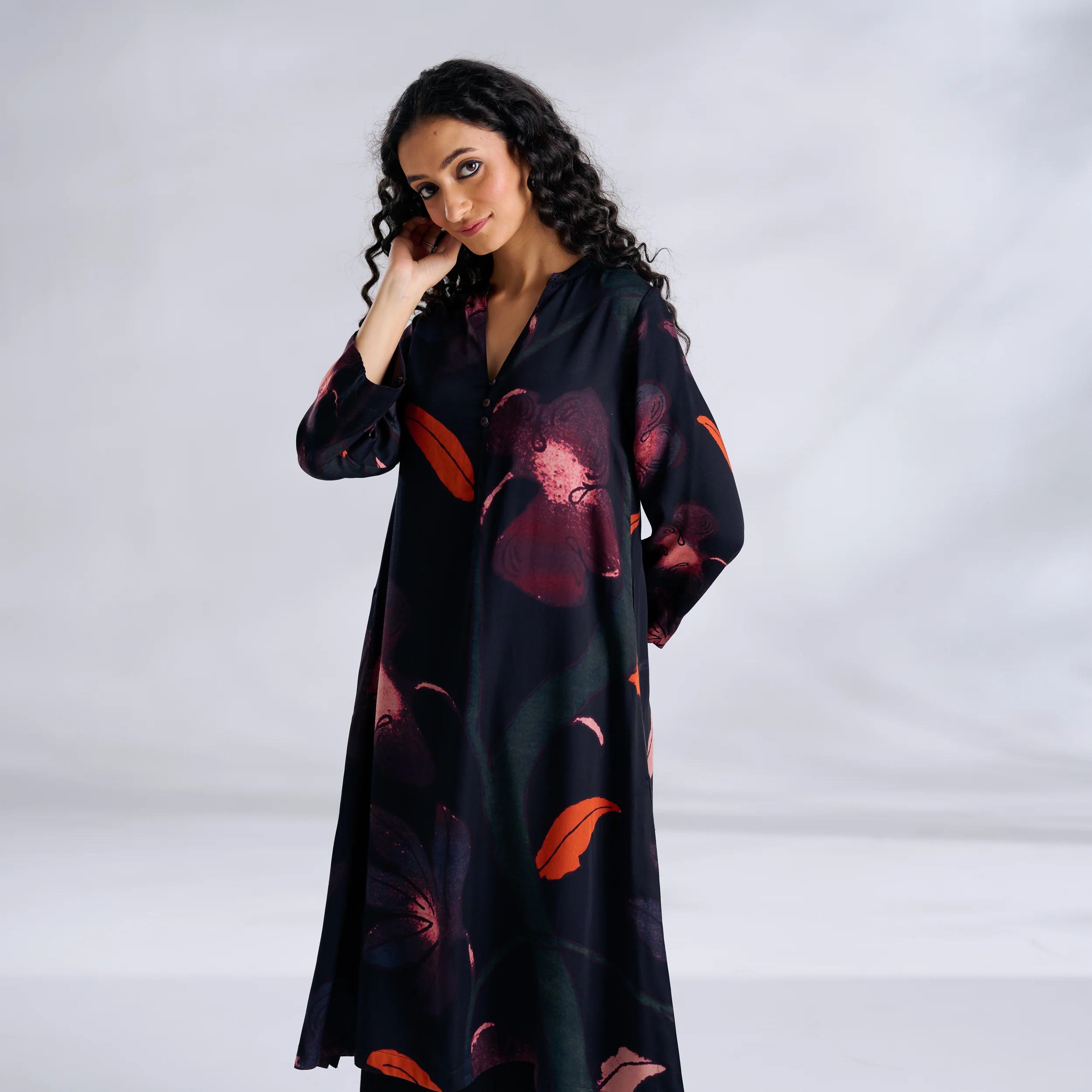 Rivaa Modal Satin Kurta - Black - Image 7