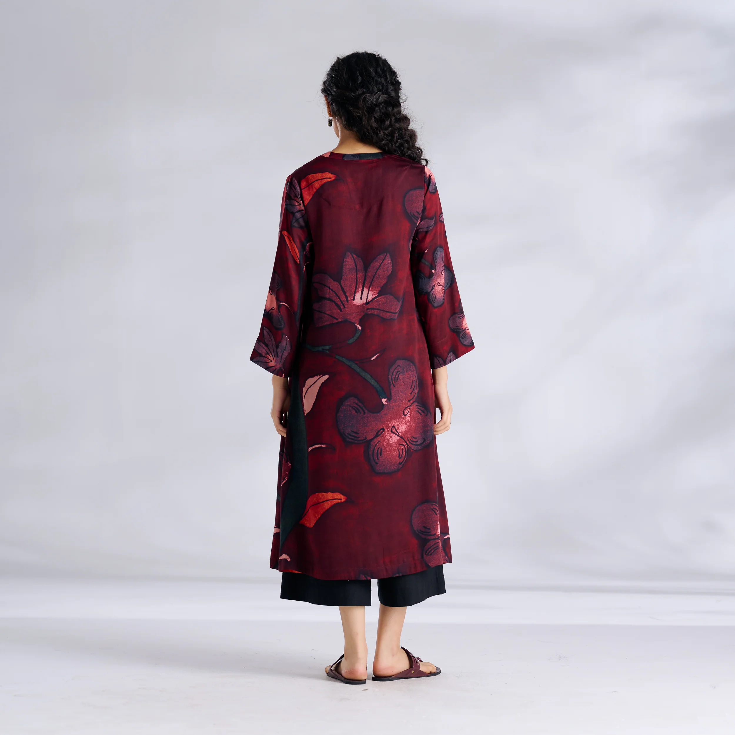 Rivaa Modal Satin Kurta - Red - Image 7