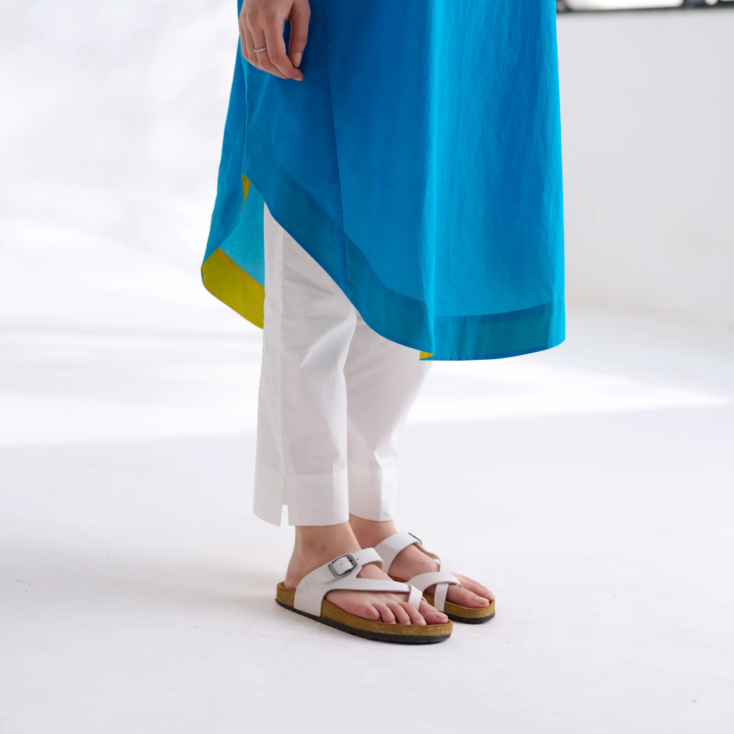 She Wore Flowers Cotton Kurta - Electric Blue - Image 5