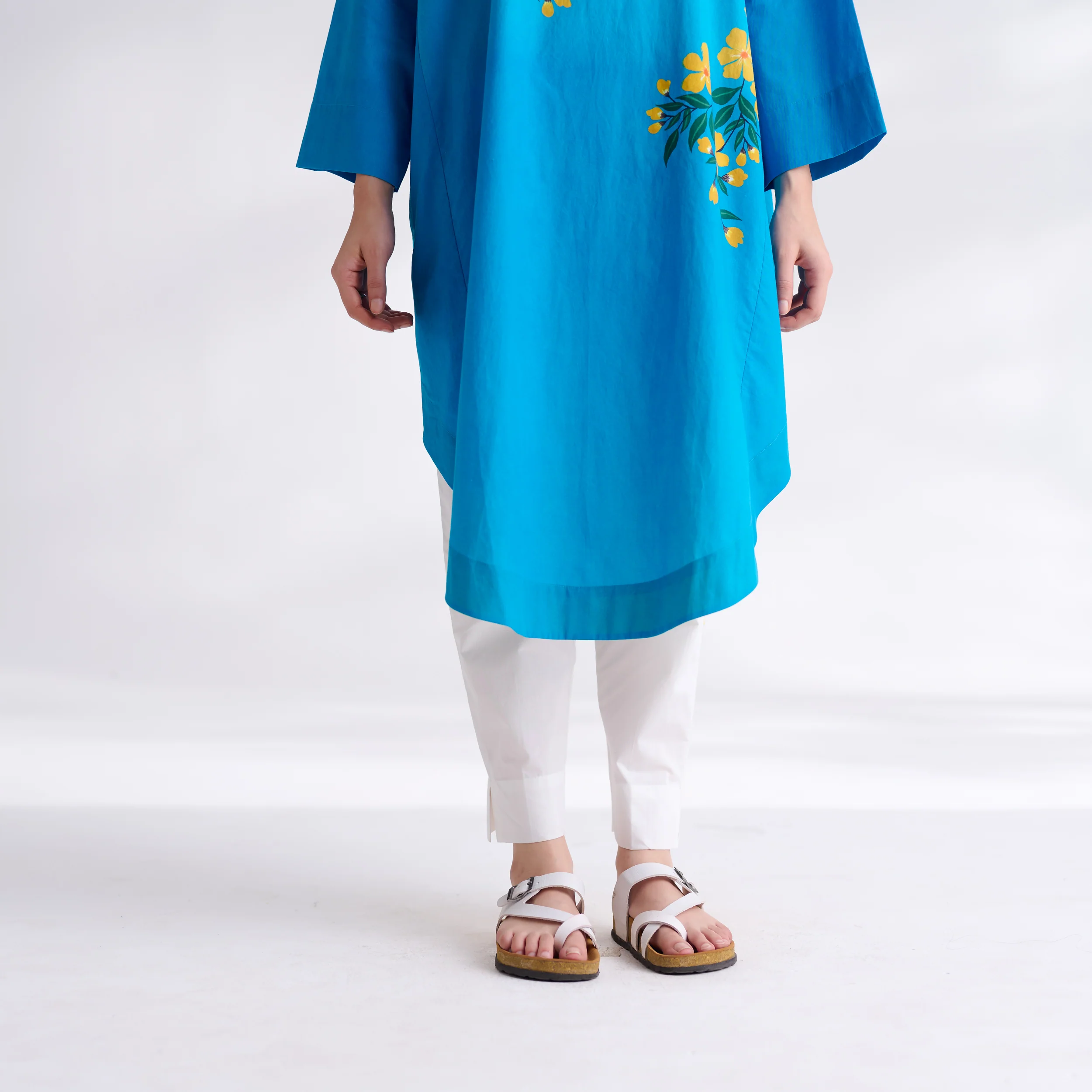 She Wore Flowers Cotton Kurta - Electric Blue - Image 7
