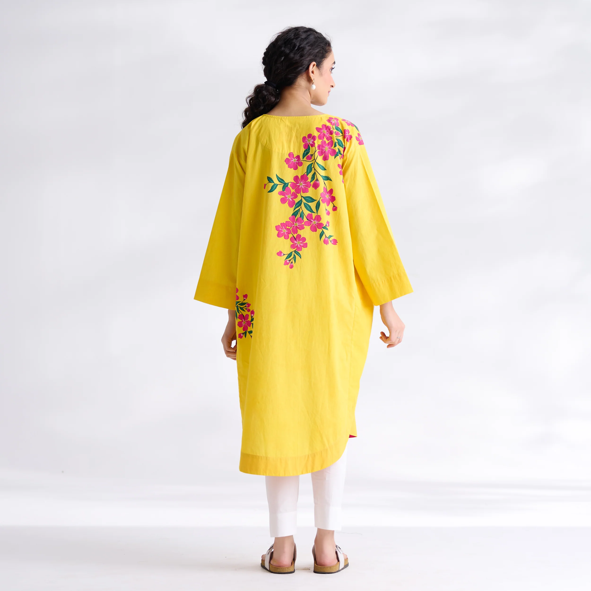 She Wore Flowers Cotton Kurta - Yellow - Image 12