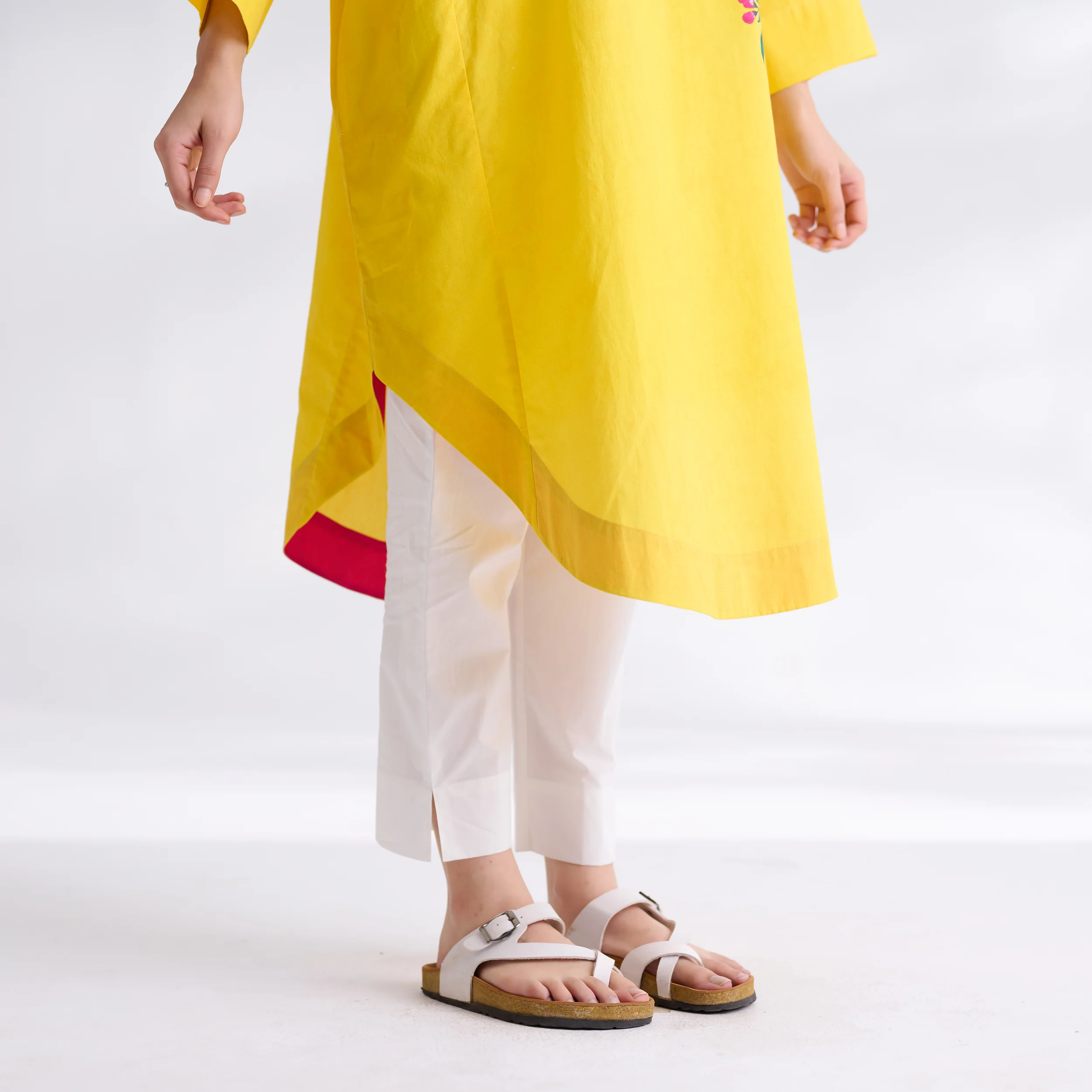 She Wore Flowers Cotton Kurta - Yellow - Image 4