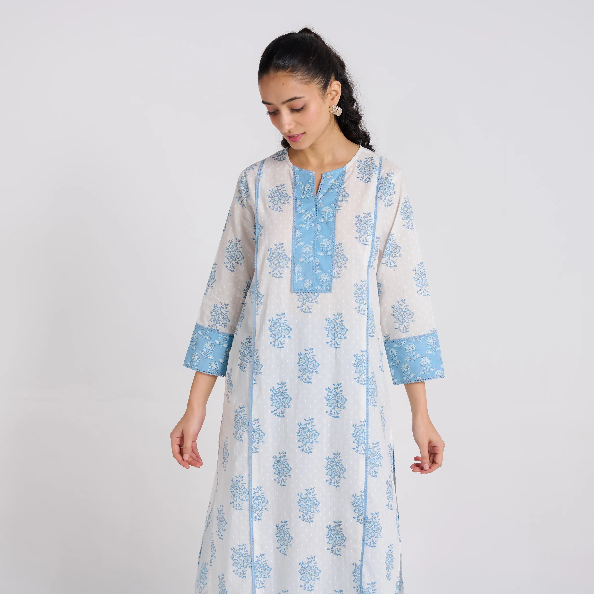 Sky Blue Sanganeri Pure Cotton Kurta Pant Set with Lace Detail - Image 3