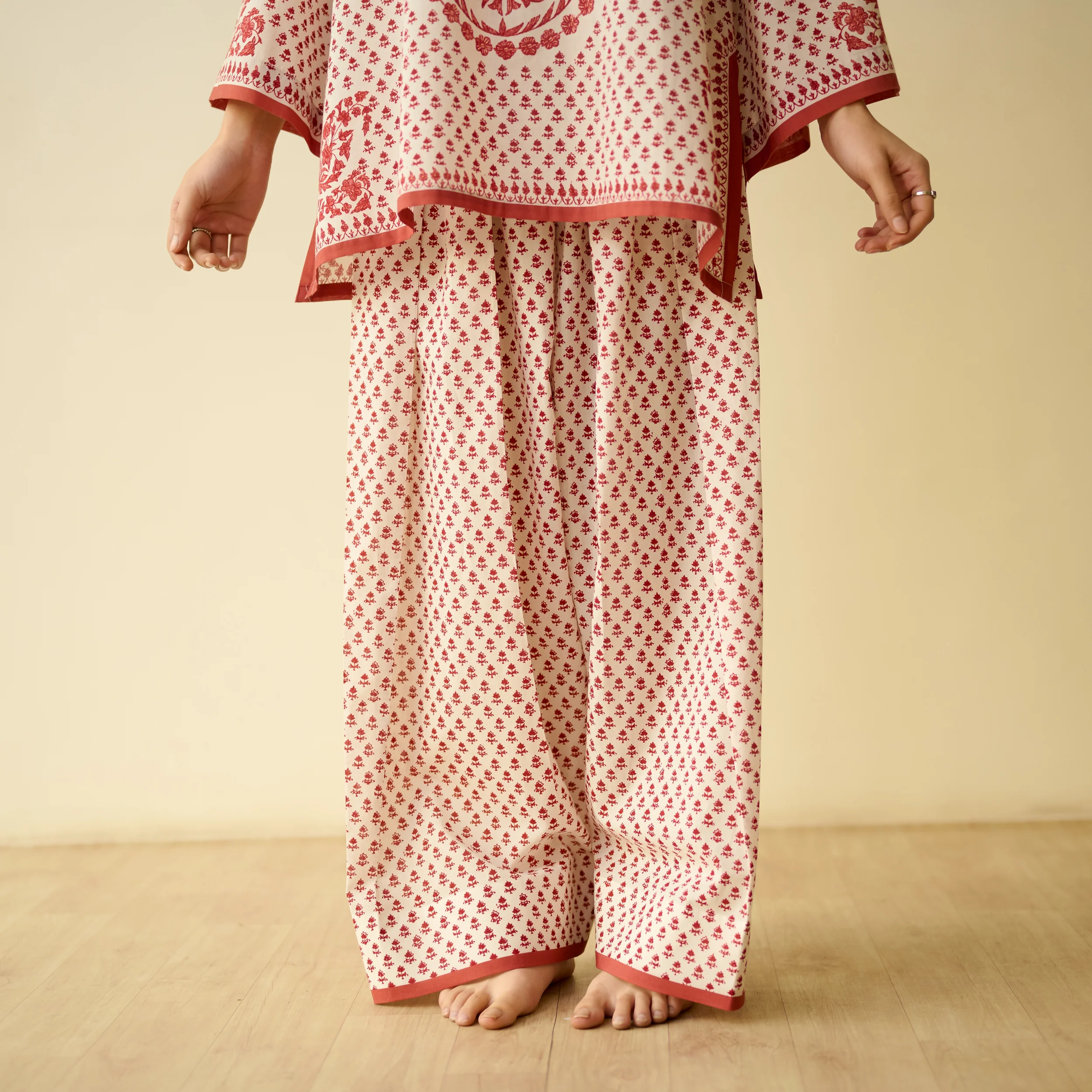Smriti Bagh Mulmul Cotton Farsi Set - Brick Red - Image 8